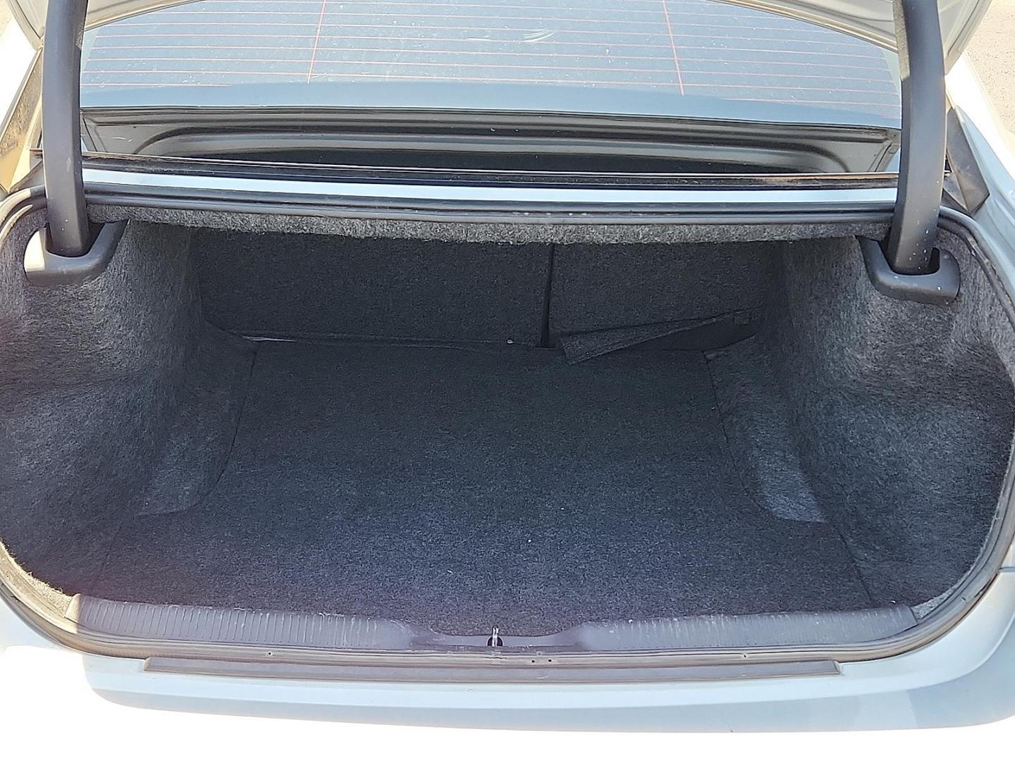 2020 SILVER Dodge Charger SXT RWD (2C3CDXBG9LH) with an Pentastar 3.6L V-6 DOHC, variable valve control, regular unleaded, engine with 292HP engine, located at 4711 Ave Q, Lubbock, TX, 79412, (806) 687-2362, 33.551304, -101.855293 - Photo#7