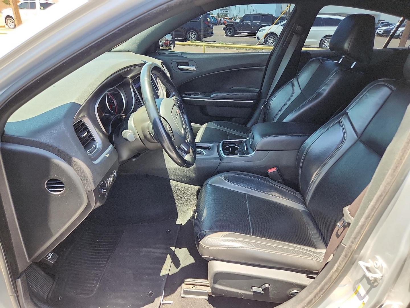 2020 SILVER Dodge Charger SXT RWD (2C3CDXBG9LH) with an Pentastar 3.6L V-6 DOHC, variable valve control, regular unleaded, engine with 292HP engine, located at 4711 Ave Q, Lubbock, TX, 79412, (806) 687-2362, 33.551304, -101.855293 - Photo#10
