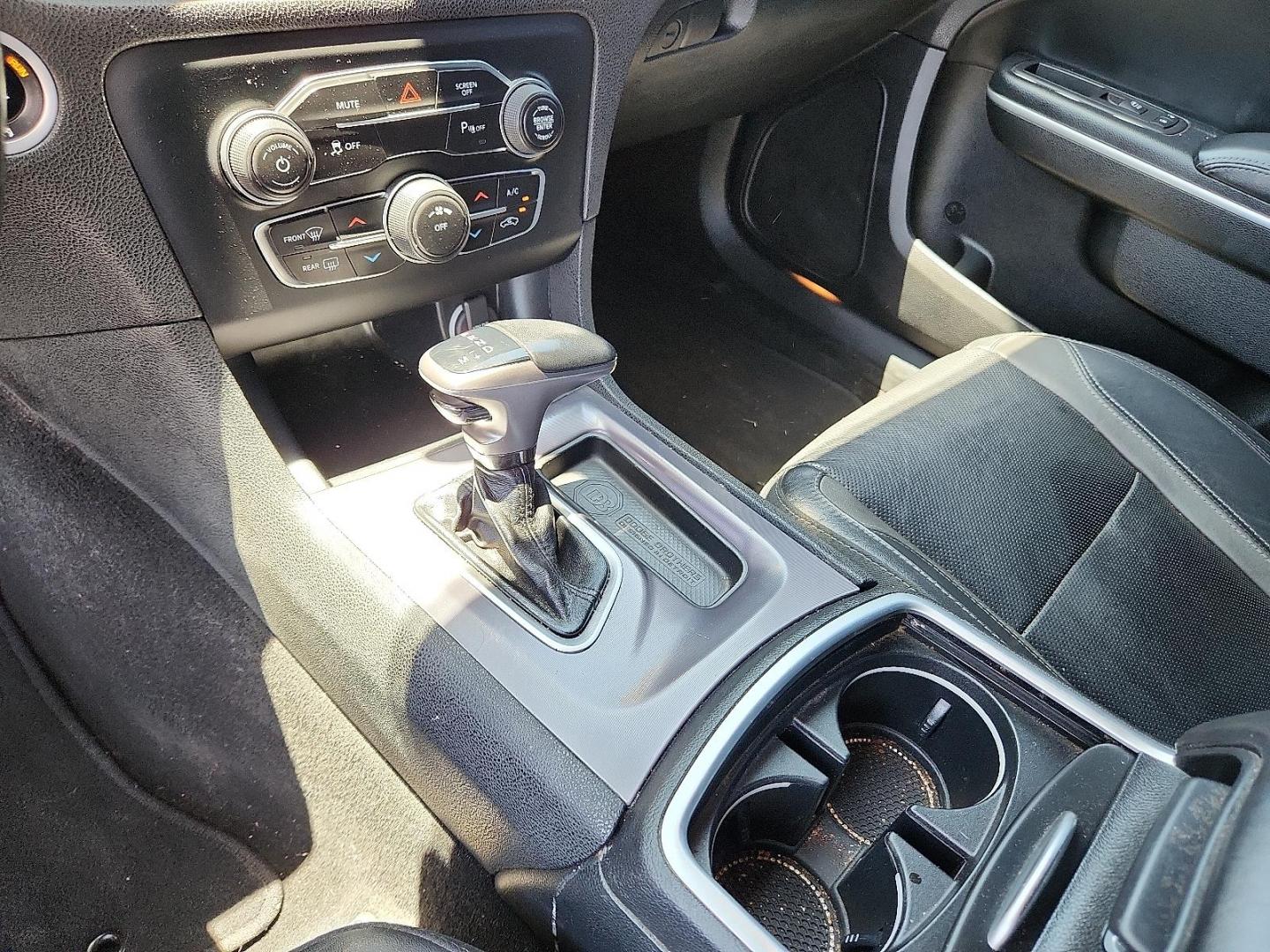 2020 SILVER Dodge Charger SXT RWD (2C3CDXBG9LH) with an Pentastar 3.6L V-6 DOHC, variable valve control, regular unleaded, engine with 292HP engine, located at 4711 Ave Q, Lubbock, TX, 79412, (806) 687-2362, 33.551304, -101.855293 - Photo#17