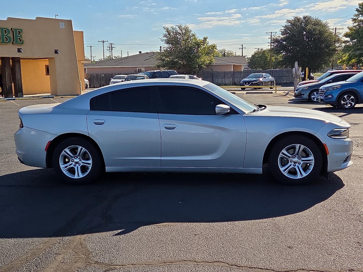 2020 Triple Nickel Clearcoat - PSE /Black - X9 Dodge Charger SXT RWD (2C3CDXBG9LH) with an Pentastar 3.6L V-6 DOHC, variable valve control, regular gasoline, engine with 292HP engine, located at 4711 Ave Q, Lubbock, TX, 79412, (806) 687-2362, 33.551304, -101.855293- Photo#5