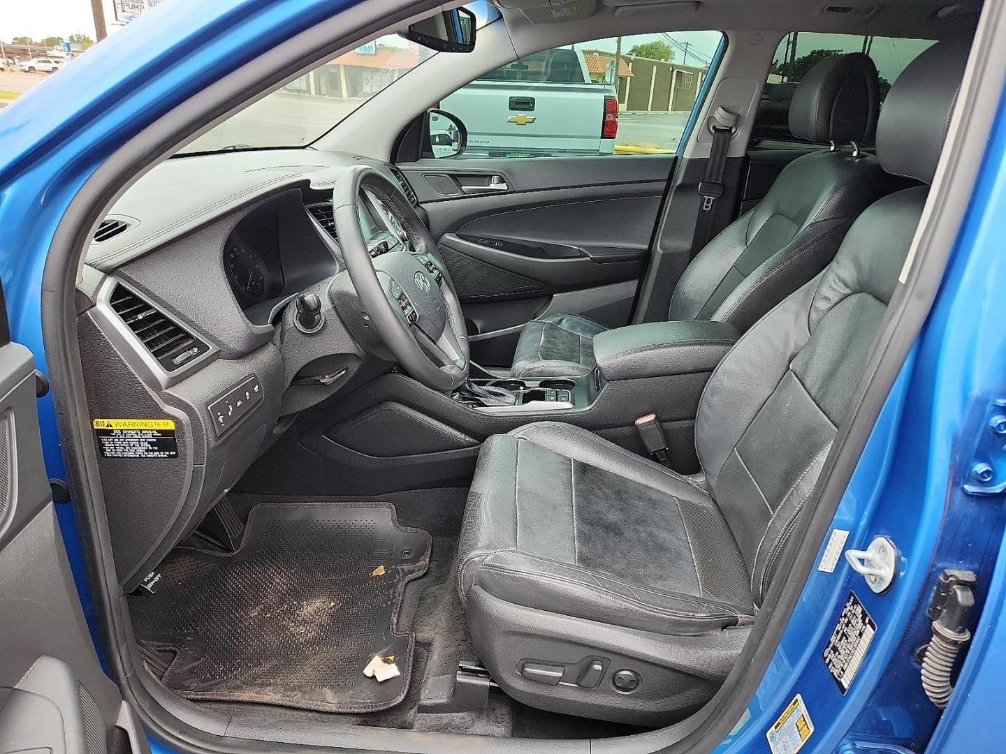 2016 BLUE Hyundai Tucson Limited (KM8J33A21GU) with an 1.6L I-4 gasoline direct injection, DOHC, variable valve control, intercooled turbo, regular unleaded, engine with 175HP engine, located at 4711 Ave Q, Lubbock, TX, 79412, (806) 687-2362, 33.551304, -101.855293 - Photo#11