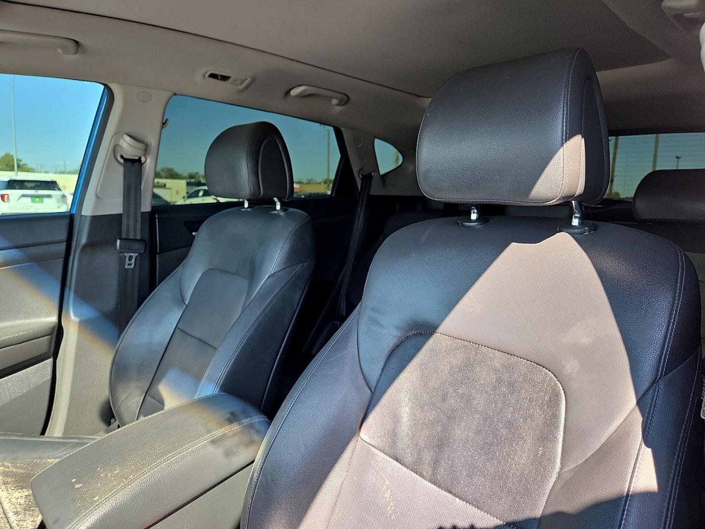 2016 Caribbean Blue - R5U /Black - TRY Hyundai Tucson Limited (KM8J33A21GU) with an 1.6L I-4 direct injection, DOHC, variable valve control, intercooled turbo, regular gasoline, engine with 175HP engine, located at 4711 Ave Q, Lubbock, TX, 79412, (806) 687-2362, 33.551304, -101.855293- Photo#21