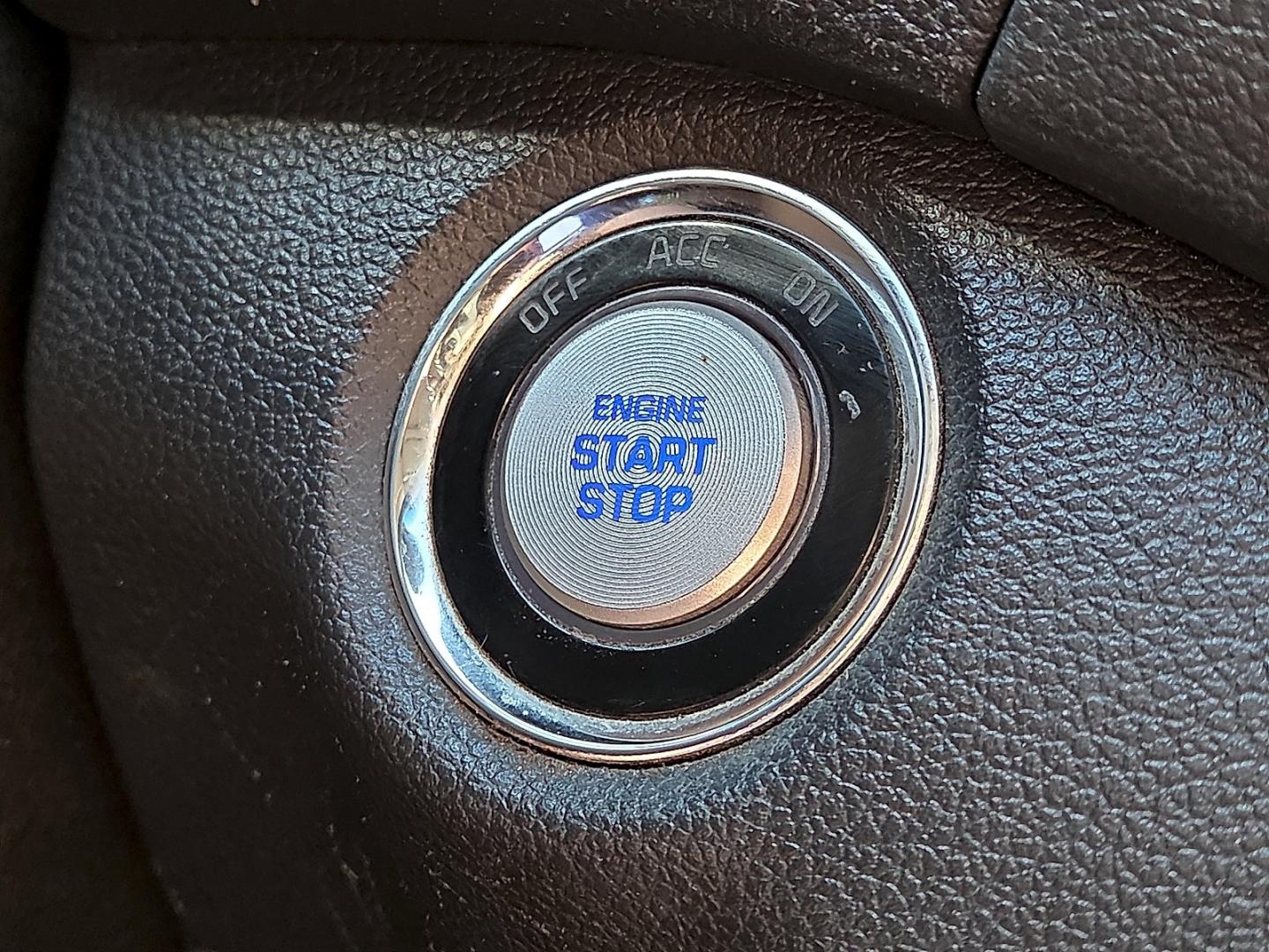 2016 Caribbean Blue - R5U /Black - TRY Hyundai Tucson Limited (KM8J33A21GU) with an 1.6L I-4 direct injection, DOHC, variable valve control, intercooled turbo, regular gasoline, engine with 175HP engine, located at 4711 Ave Q, Lubbock, TX, 79412, (806) 687-2362, 33.551304, -101.855293- Photo#26