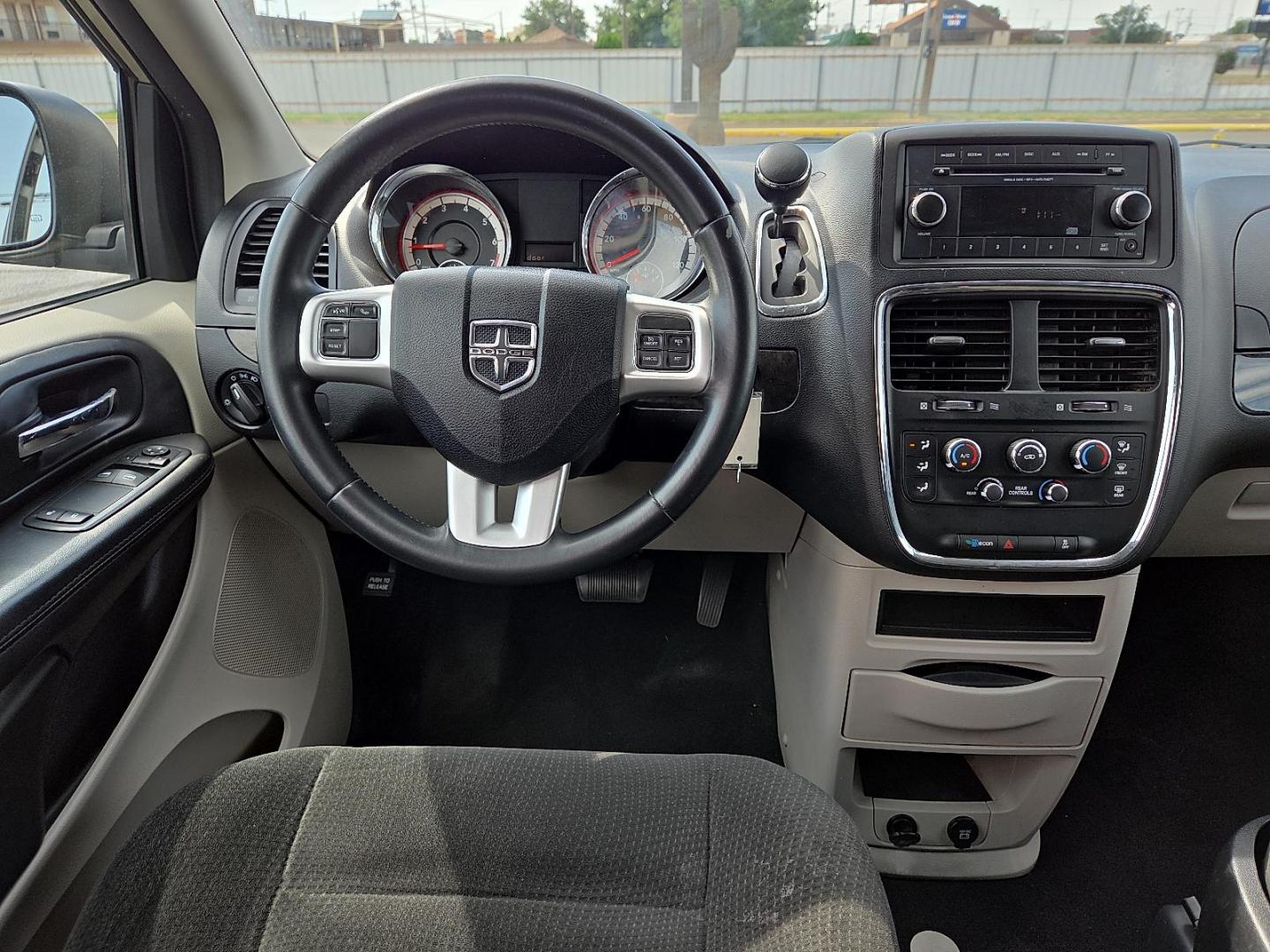 2016 Cashmere/Sandstone Pearlcoat - PFS /Black/Light Graystone - X1 Dodge Grand Caravan SE (2C4RDGBG4GR) with an Pentastar 3.6L V-6 DOHC, variable valve control, regular unleaded, engine with 283HP engine, located at 4711 Ave Q, Lubbock, TX, 79412, (806) 687-2362, 33.551304, -101.855293 - Photo#20