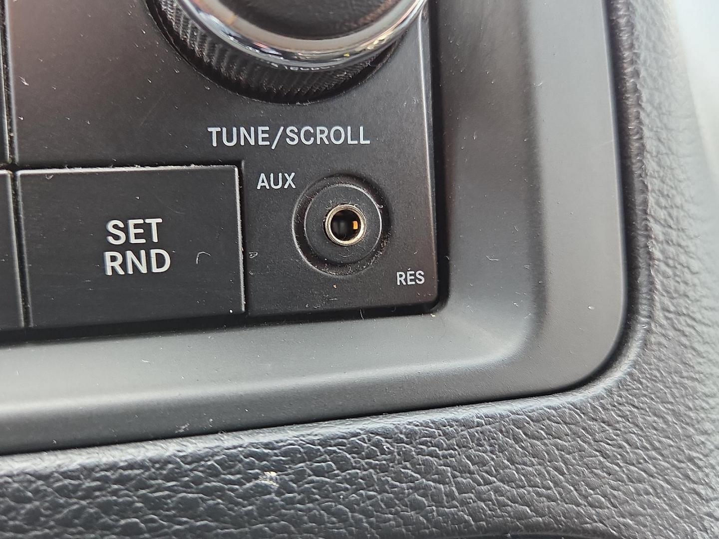 2016 Cashmere/Sandstone Pearlcoat - PFS /Black/Light Graystone - X1 Dodge Grand Caravan SE (2C4RDGBG4GR) with an Pentastar 3.6L V-6 DOHC, variable valve control, regular unleaded, engine with 283HP engine, located at 4711 Ave Q, Lubbock, TX, 79412, (806) 687-2362, 33.551304, -101.855293 - Photo#26