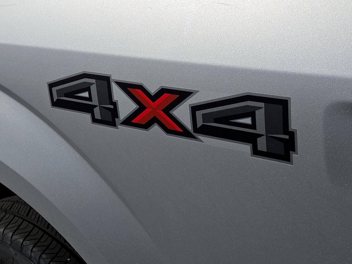 2018 Ingot Silver Metallic - UX /Medium Earth Gray - MG Ford F-150 XLT (1FTEW1EB6JF) with an 3.3L V-6 port/direct injection, DOHC, Ti-VCT variable valve control, regular gasoline, engine with 290HP engine, located at 4711 Ave Q, Lubbock, TX, 79412, (806) 687-2362, 33.551304, -101.855293- Photo#15
