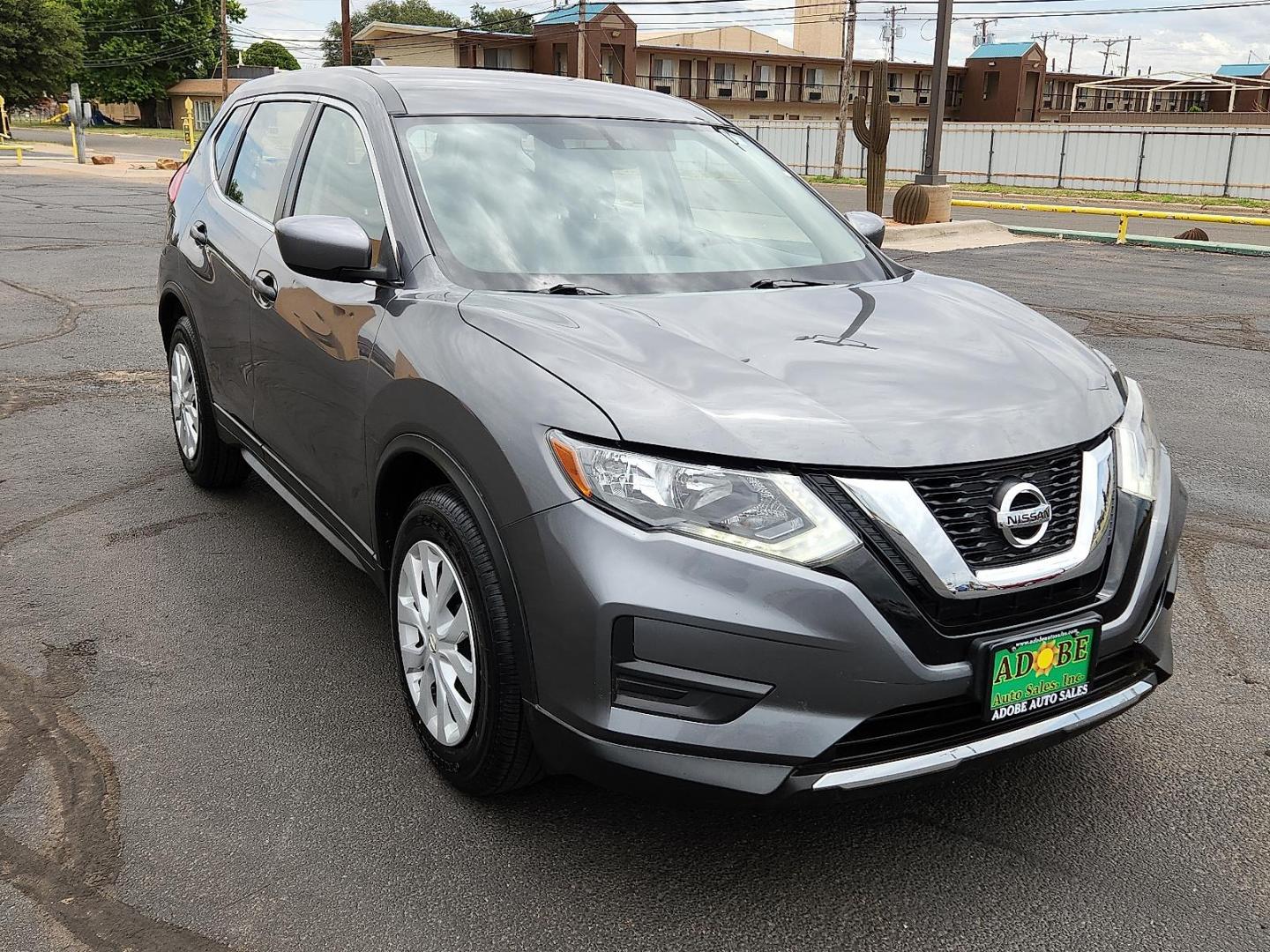 2017 GRAY Nissan Rogue S (JN8AT2MT7HW) with an 2.5L I-4 DOHC, variable valve control, regular unleaded, engine with 170HP engine, located at 4711 Ave Q, Lubbock, TX, 79412, (806) 687-2362, 33.551304, -101.855293 - Photo#5