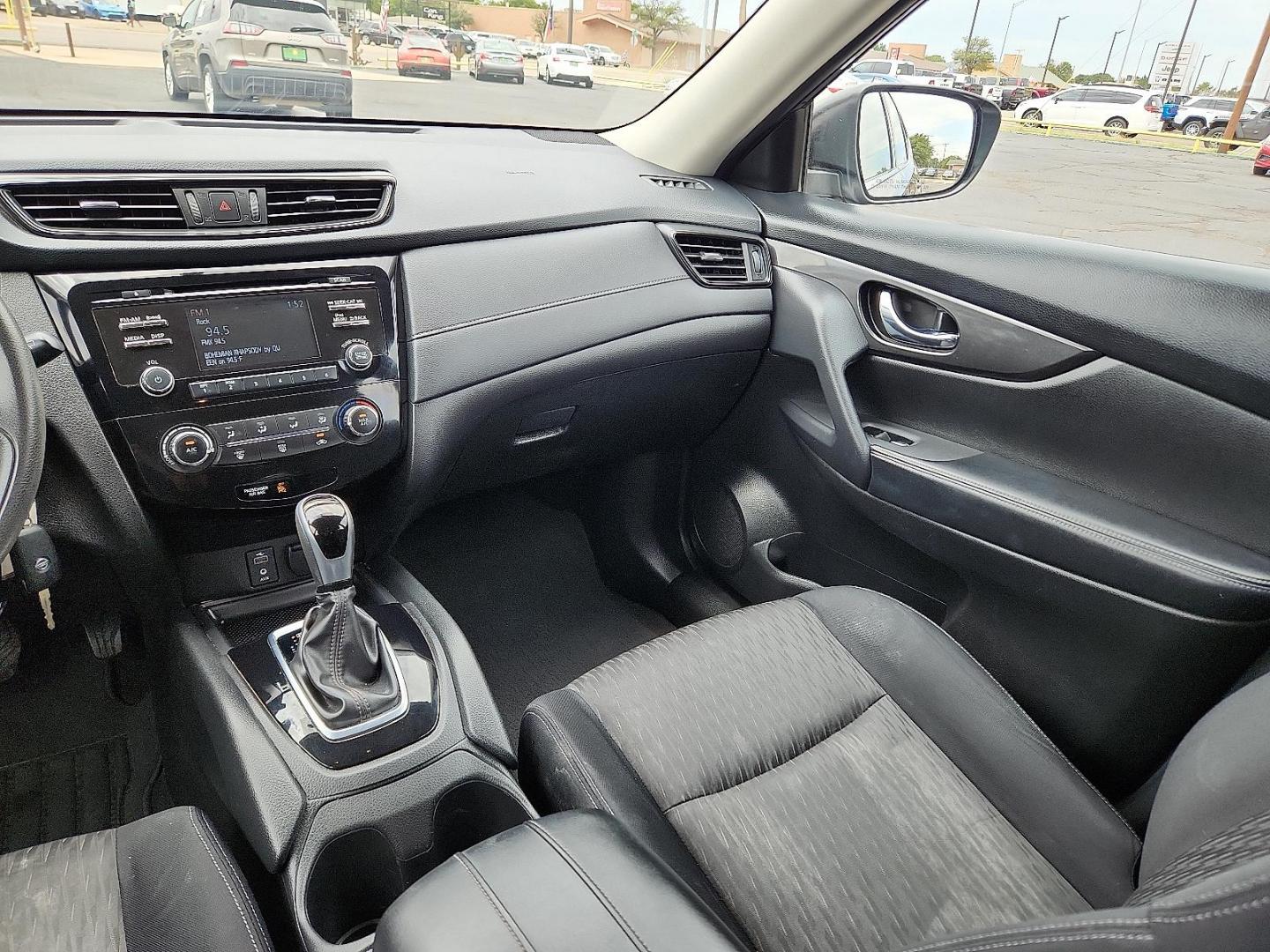2017 GRAY Nissan Rogue S (JN8AT2MT7HW) with an 2.5L I-4 DOHC, variable valve control, regular unleaded, engine with 170HP engine, located at 4711 Ave Q, Lubbock, TX, 79412, (806) 687-2362, 33.551304, -101.855293 - Photo#10