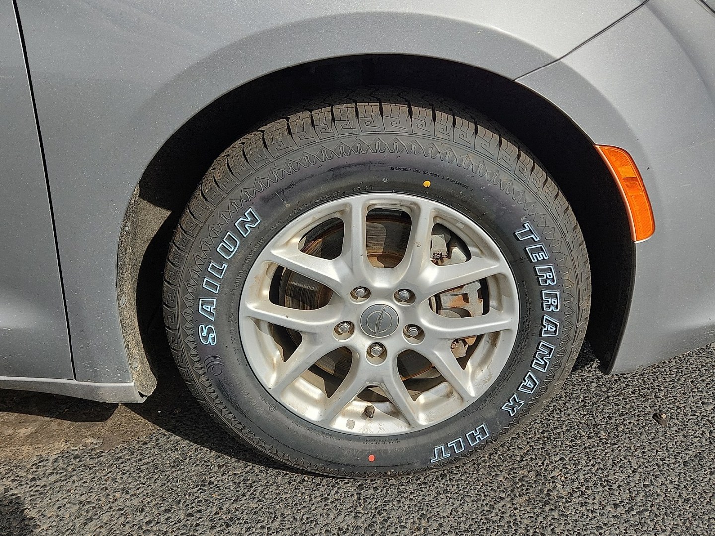 2020 SILVER /Black/Alloy - XP Chrysler Pacifica Touring L (2C4RC1BGXLR) with an 3.6L V-6 DOHC, VVT variable valve control, regular unleaded, engine with cylinder deactivation and 287HP engine, located at 4711 Ave Q, Lubbock, TX, 79412, (806) 687-2362, 33.551304, -101.855293 - Photo#6