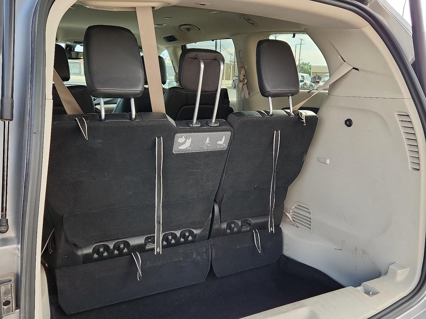 2020 SILVER /Black/Alloy - XP Chrysler Pacifica Touring L (2C4RC1BGXLR) with an 3.6L V-6 DOHC, VVT variable valve control, regular unleaded, engine with cylinder deactivation and 287HP engine, located at 4711 Ave Q, Lubbock, TX, 79412, (806) 687-2362, 33.551304, -101.855293 - Photo#10