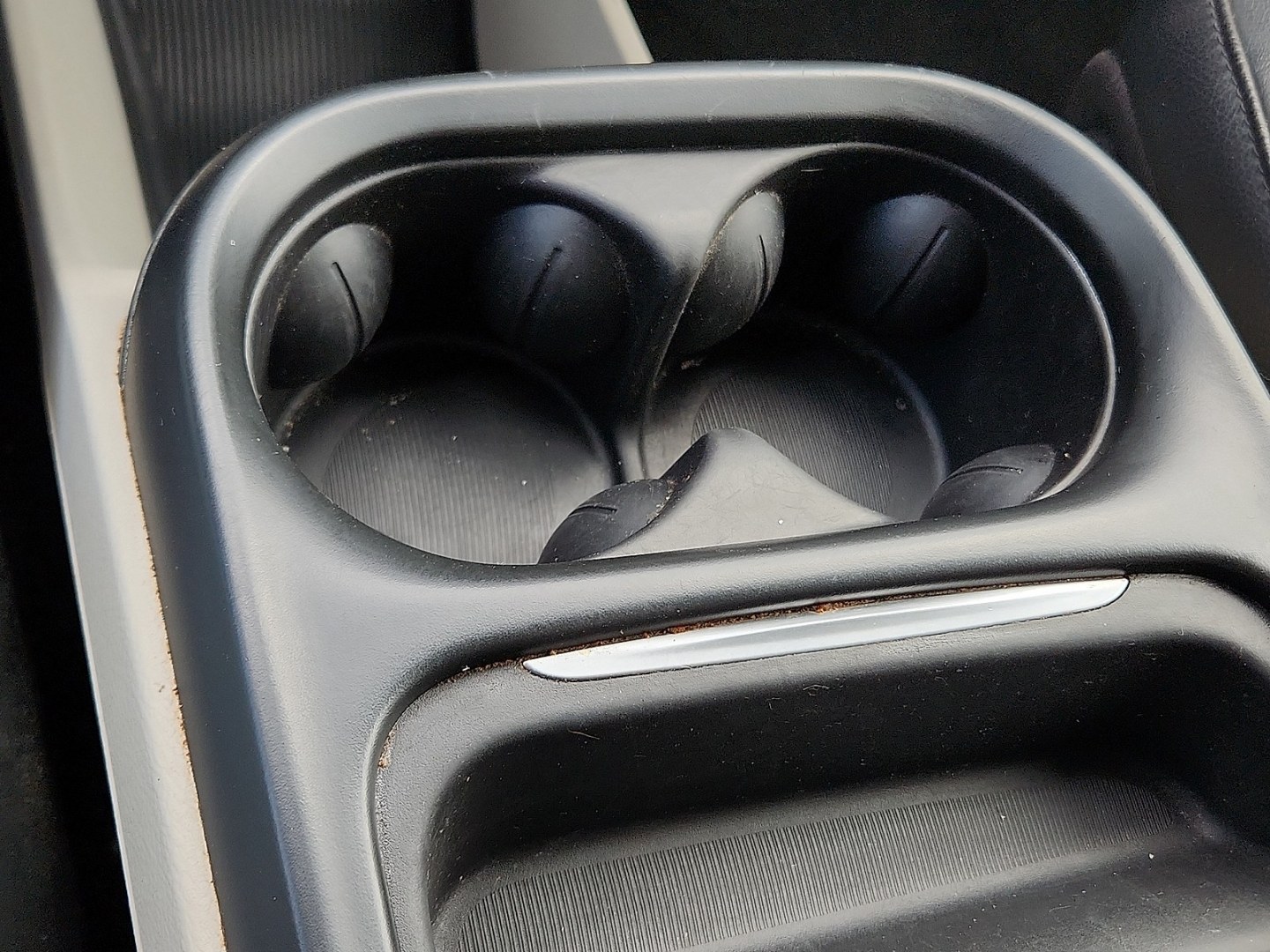 2020 SILVER /Black/Alloy - XP Chrysler Pacifica Touring L (2C4RC1BGXLR) with an 3.6L V-6 DOHC, VVT variable valve control, regular unleaded, engine with cylinder deactivation and 287HP engine, located at 4711 Ave Q, Lubbock, TX, 79412, (806) 687-2362, 33.551304, -101.855293 - Photo#22