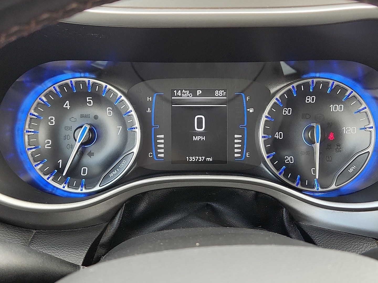 2020 SILVER /Black/Alloy - XP Chrysler Pacifica Touring L (2C4RC1BGXLR) with an 3.6L V-6 DOHC, VVT variable valve control, regular unleaded, engine with cylinder deactivation and 287HP engine, located at 4711 Ave Q, Lubbock, TX, 79412, (806) 687-2362, 33.551304, -101.855293 - Photo#27