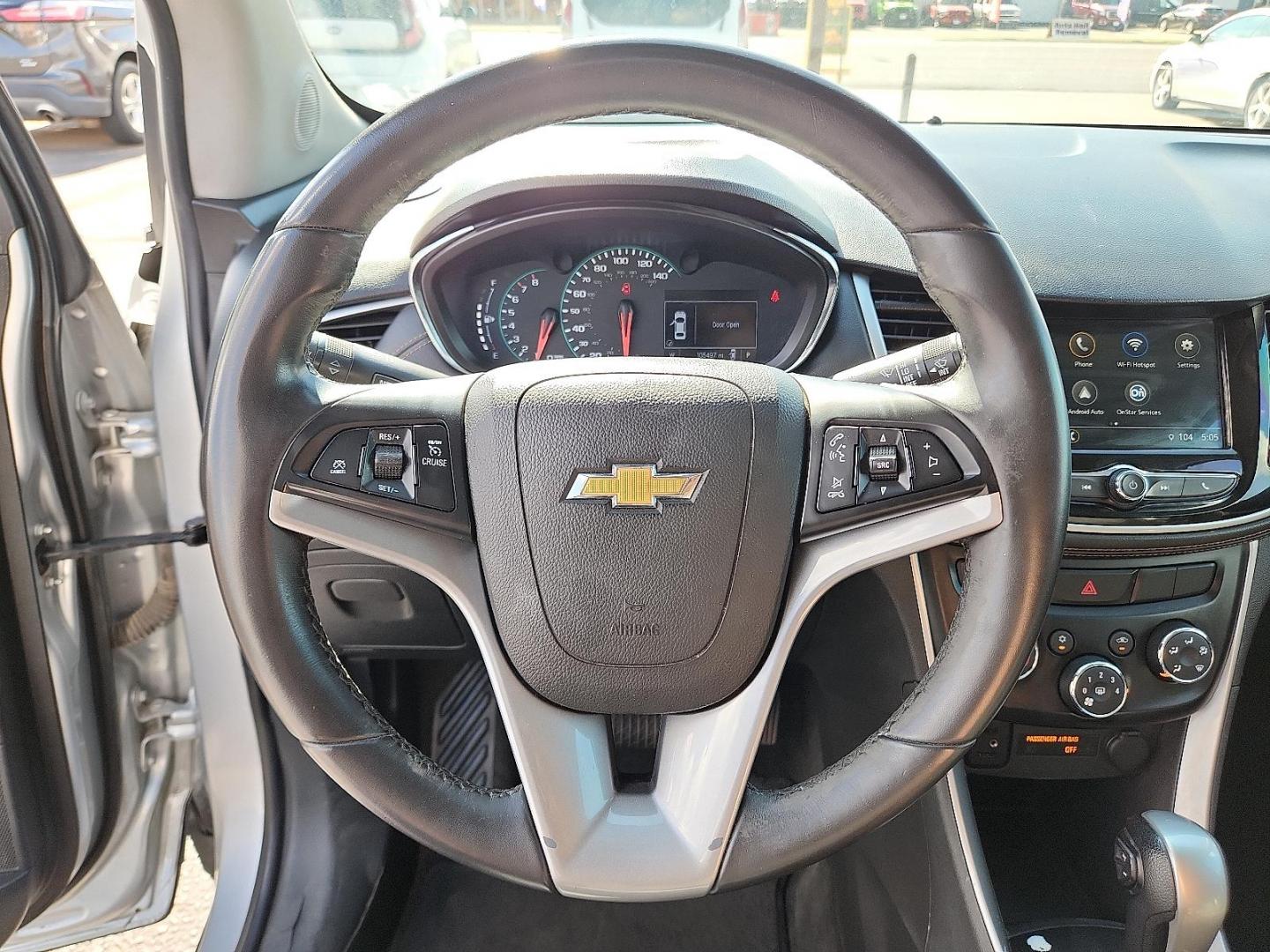 2018 SILVER Chevrolet Trax LT (KL7CJLSB4JB) with an ECOTEC 1.4L I-4 DOHC, VVT variable valve control, intercooled turbo, regular unleaded, engine with 138HP engine, located at 4711 Ave Q, Lubbock, TX, 79412, (806) 687-2362, 33.551304, -101.855293 - Photo#22
