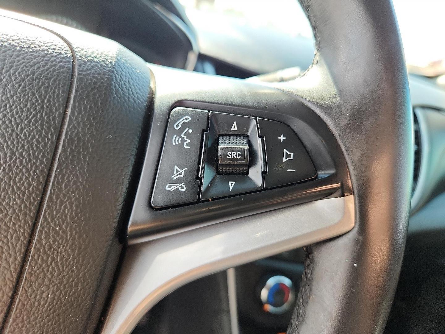 2018 SILVER Chevrolet Trax LT (KL7CJLSB4JB) with an ECOTEC 1.4L I-4 DOHC, VVT variable valve control, intercooled turbo, regular unleaded, engine with 138HP engine, located at 4711 Ave Q, Lubbock, TX, 79412, (806) 687-2362, 33.551304, -101.855293 - Photo#24
