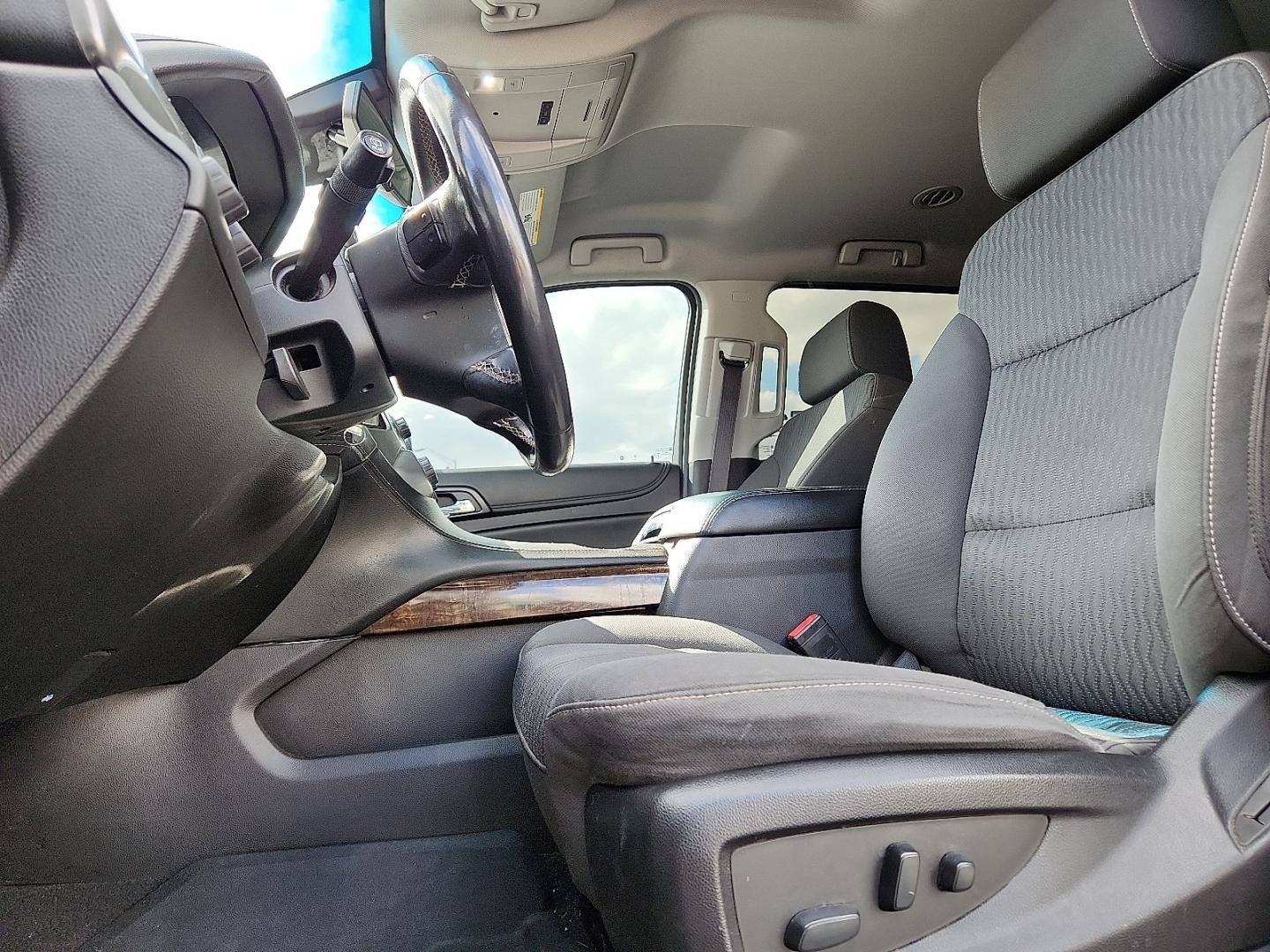 2019 BLACK /Jet Black - H0U Chevrolet Tahoe LS (1GNSKAKC0KR) with an EcoTec3 5.3L V-8 gasoline direct injection, variable valve control, regular unleaded, engine with cylinder deactivation and 355HP engine, located at 4711 Ave Q, Lubbock, TX, 79412, (806) 687-2362, 33.551304, -101.855293- Photo#16