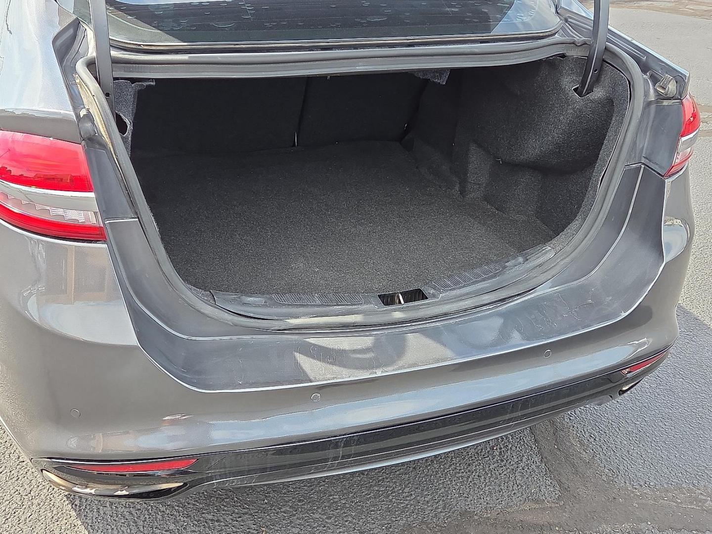 2018 Magnetic Metallic - J7 /Medium Soft Ceramic - CM Ford Fusion Titanium (3FA6P0D98JR) with an EcoBoost 2L I-4 gasoline direct injection, DOHC, variable valve control, intercooled turbo, regular unleaded, engine with 231HP engine, located at 4711 Ave Q, Lubbock, TX, 79412, (806) 687-2362, 33.551304, -101.855293 - Photo#15