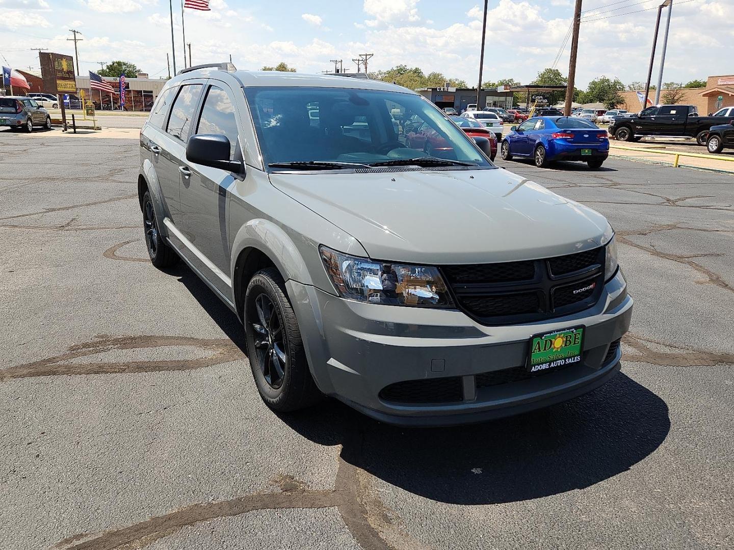2020 GRAY Dodge Journey SE Value (3C4PDCABXLT) with an Tigershark MultiAir 2.4L I-4 DOHC, VVT variable valve control, regular unleaded, engine with 173HP engine, located at 4711 Ave Q, Lubbock, TX, 79412, (806) 687-2362, 33.551304, -101.855293 - Photo#5