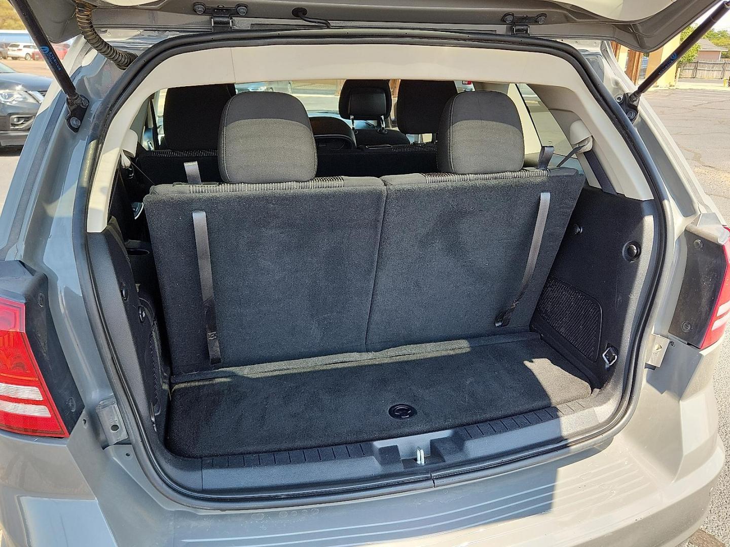 2020 GRAY Dodge Journey SE Value (3C4PDCABXLT) with an Tigershark MultiAir 2.4L I-4 DOHC, VVT variable valve control, regular unleaded, engine with 173HP engine, located at 4711 Ave Q, Lubbock, TX, 79412, (806) 687-2362, 33.551304, -101.855293 - Photo#7
