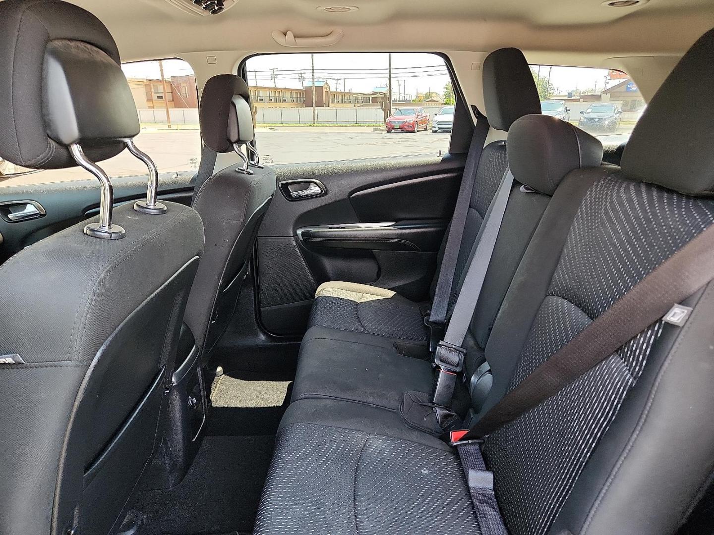 2020 GRAY Dodge Journey SE Value (3C4PDCABXLT) with an Tigershark MultiAir 2.4L I-4 DOHC, VVT variable valve control, regular unleaded, engine with 173HP engine, located at 4711 Ave Q, Lubbock, TX, 79412, (806) 687-2362, 33.551304, -101.855293 - Photo#8