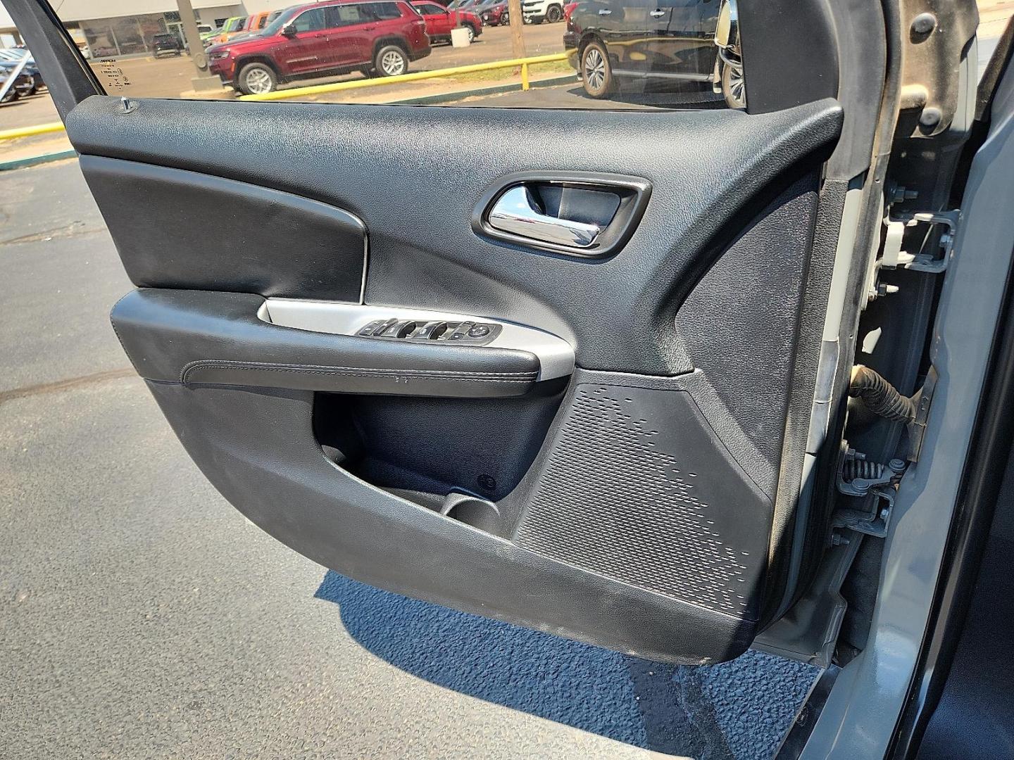2020 GRAY Dodge Journey SE Value (3C4PDCABXLT) with an Tigershark MultiAir 2.4L I-4 DOHC, VVT variable valve control, regular unleaded, engine with 173HP engine, located at 4711 Ave Q, Lubbock, TX, 79412, (806) 687-2362, 33.551304, -101.855293 - Photo#12