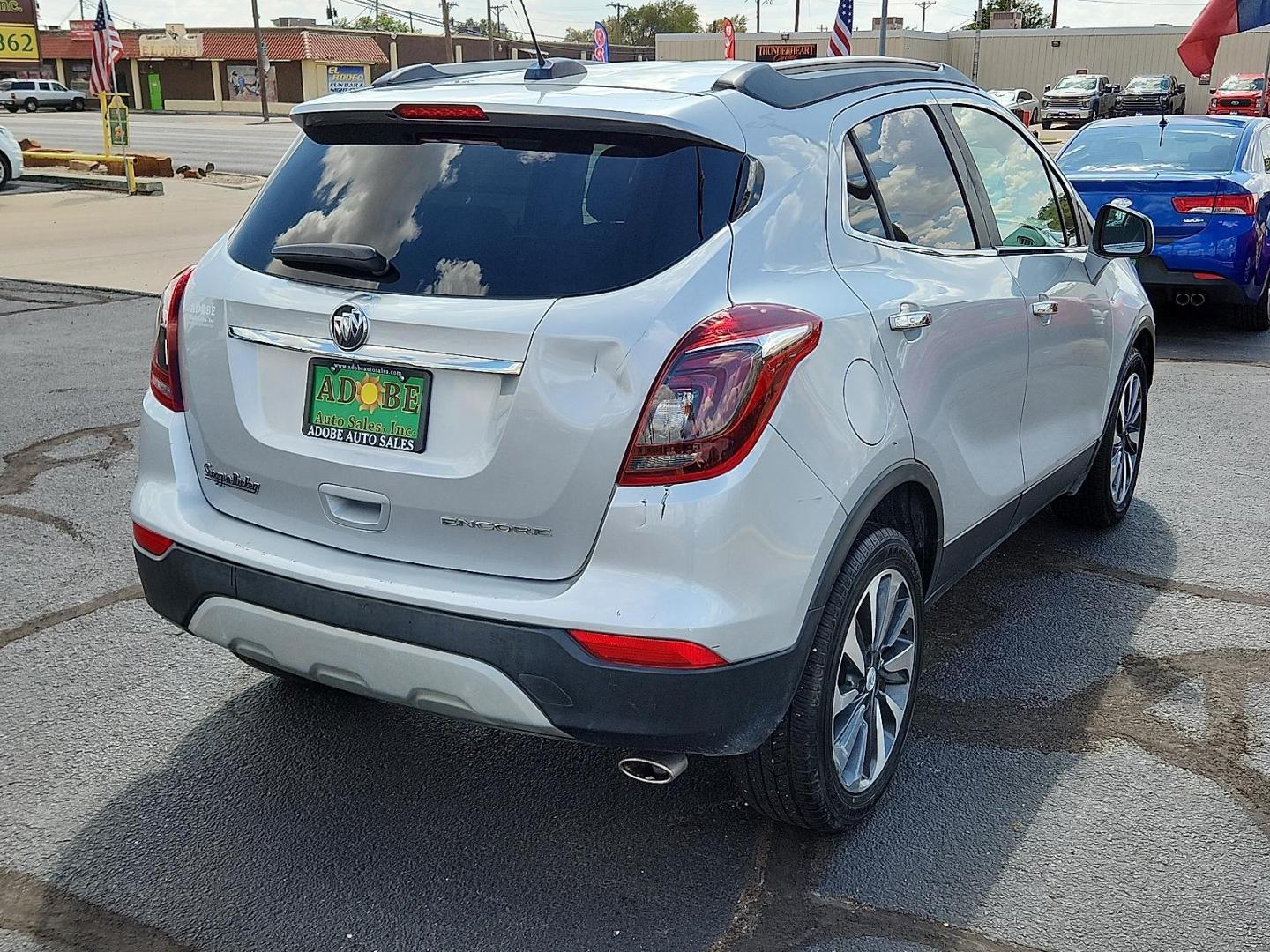2021 SILVER Buick Encore FWD Preferred (KL4CJASB1MB) with an ECOTEC 1.4L I-4 DOHC, VVT variable valve control, intercooled turbo, regular unleaded, engine with 138HP engine, located at 4711 Ave Q, Lubbock, TX, 79412, (806) 687-2362, 33.551304, -101.855293 - Photo#3