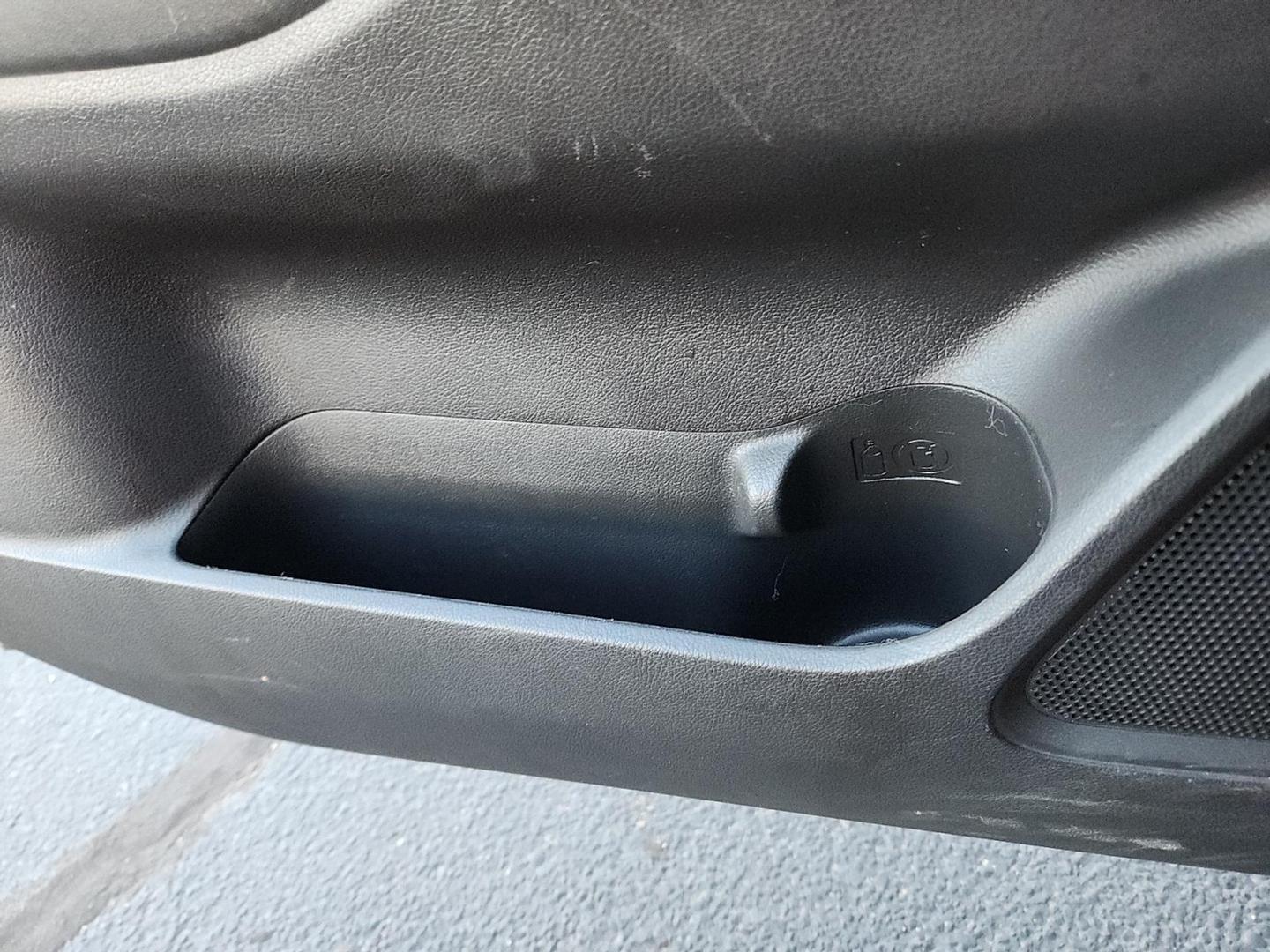 2020 RED Mitsubishi Outlander ES 2.4 (JA4AD2A31LZ) with an 2.4L I-4 MIVEC variable valve control, regular unleaded, engine with 166HP engine, located at 4711 Ave Q, Lubbock, TX, 79412, (806) 687-2362, 33.551304, -101.855293 - Photo#15