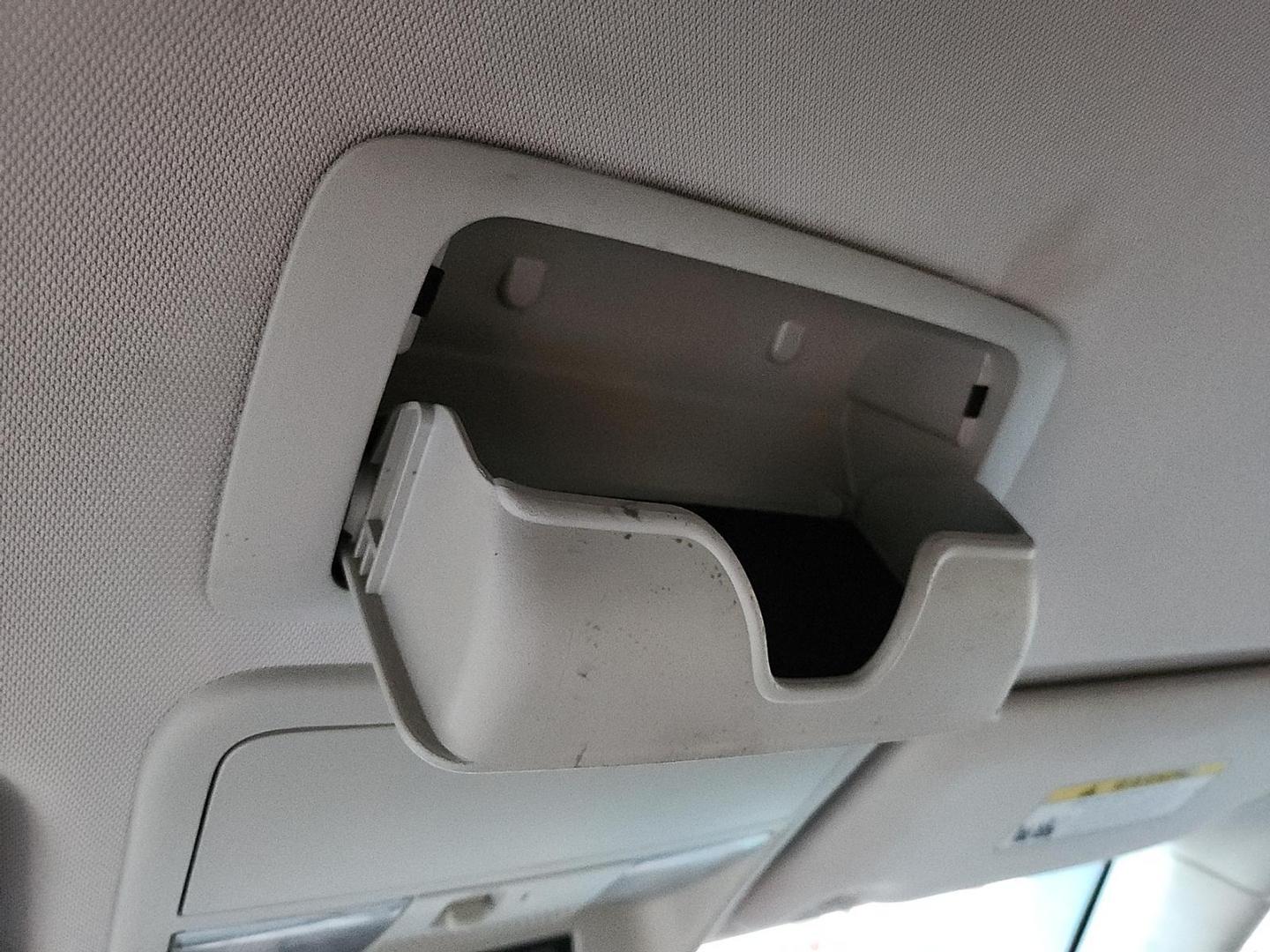 2020 RED Mitsubishi Outlander ES 2.4 (JA4AD2A31LZ) with an 2.4L I-4 MIVEC variable valve control, regular unleaded, engine with 166HP engine, located at 4711 Ave Q, Lubbock, TX, 79412, (806) 687-2362, 33.551304, -101.855293 - Photo#27