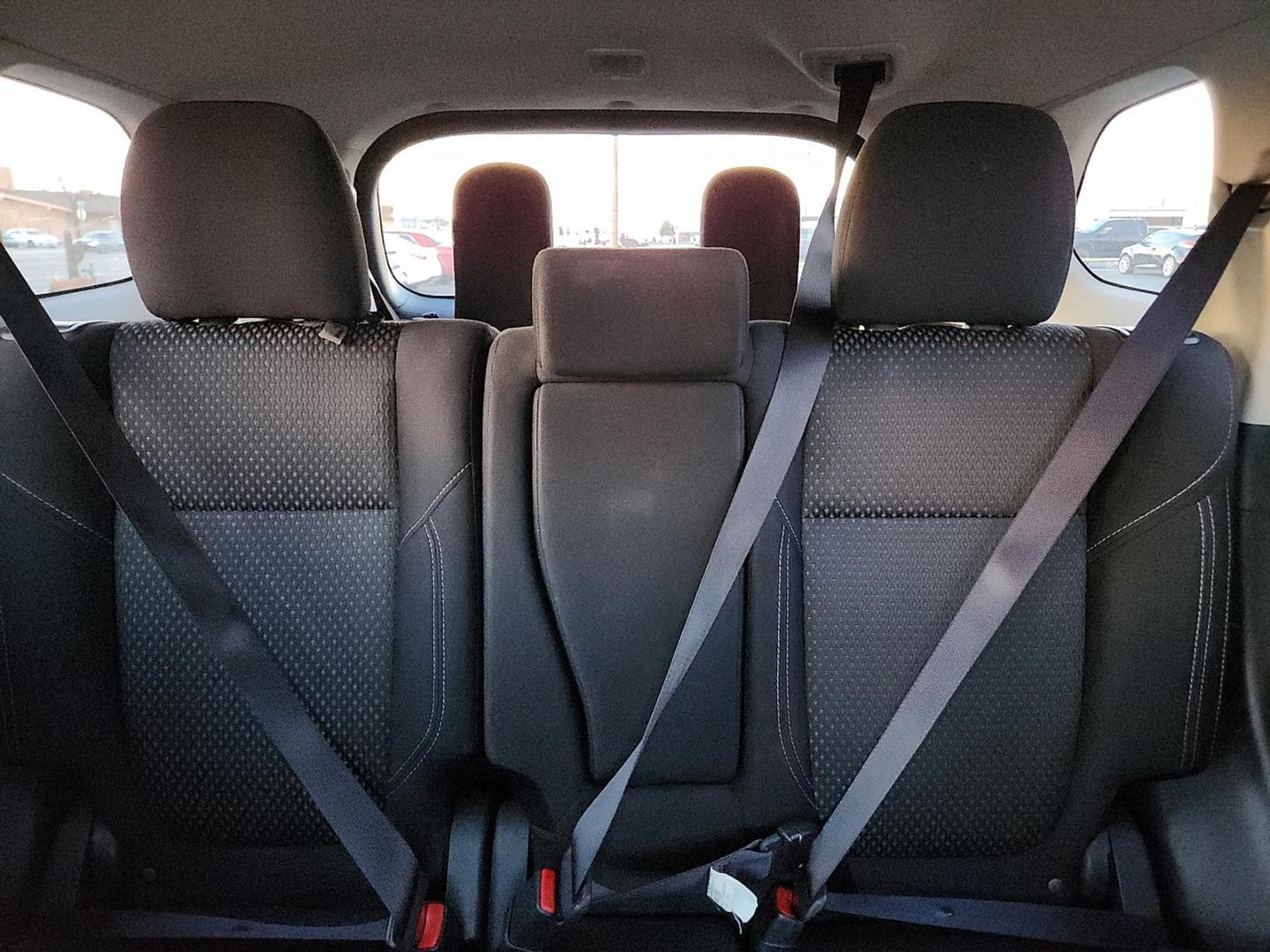 2020 RED Mitsubishi Outlander ES 2.4 (JA4AD2A31LZ) with an 2.4L I-4 MIVEC variable valve control, regular unleaded, engine with 166HP engine, located at 4711 Ave Q, Lubbock, TX, 79412, (806) 687-2362, 33.551304, -101.855293 - Photo#29