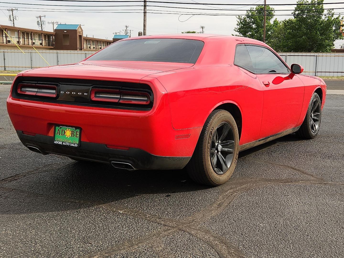 2016 RED /Black - X9 Dodge Challenger SXT (2C3CDZAG2GH) with an Pentastar 3.6L V-6 DOHC, variable valve control, regular unleaded, engine with 305HP engine, located at 4711 Ave Q, Lubbock, TX, 79412, (806) 687-2362, 33.551304, -101.855293 - Photo#3
