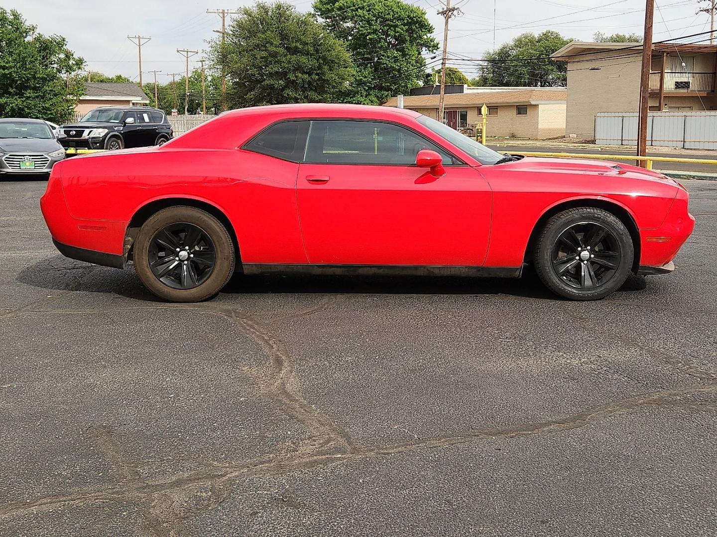 2016 RED /Black - X9 Dodge Challenger SXT (2C3CDZAG2GH) with an Pentastar 3.6L V-6 DOHC, variable valve control, regular unleaded, engine with 305HP engine, located at 4711 Ave Q, Lubbock, TX, 79412, (806) 687-2362, 33.551304, -101.855293 - Photo#4