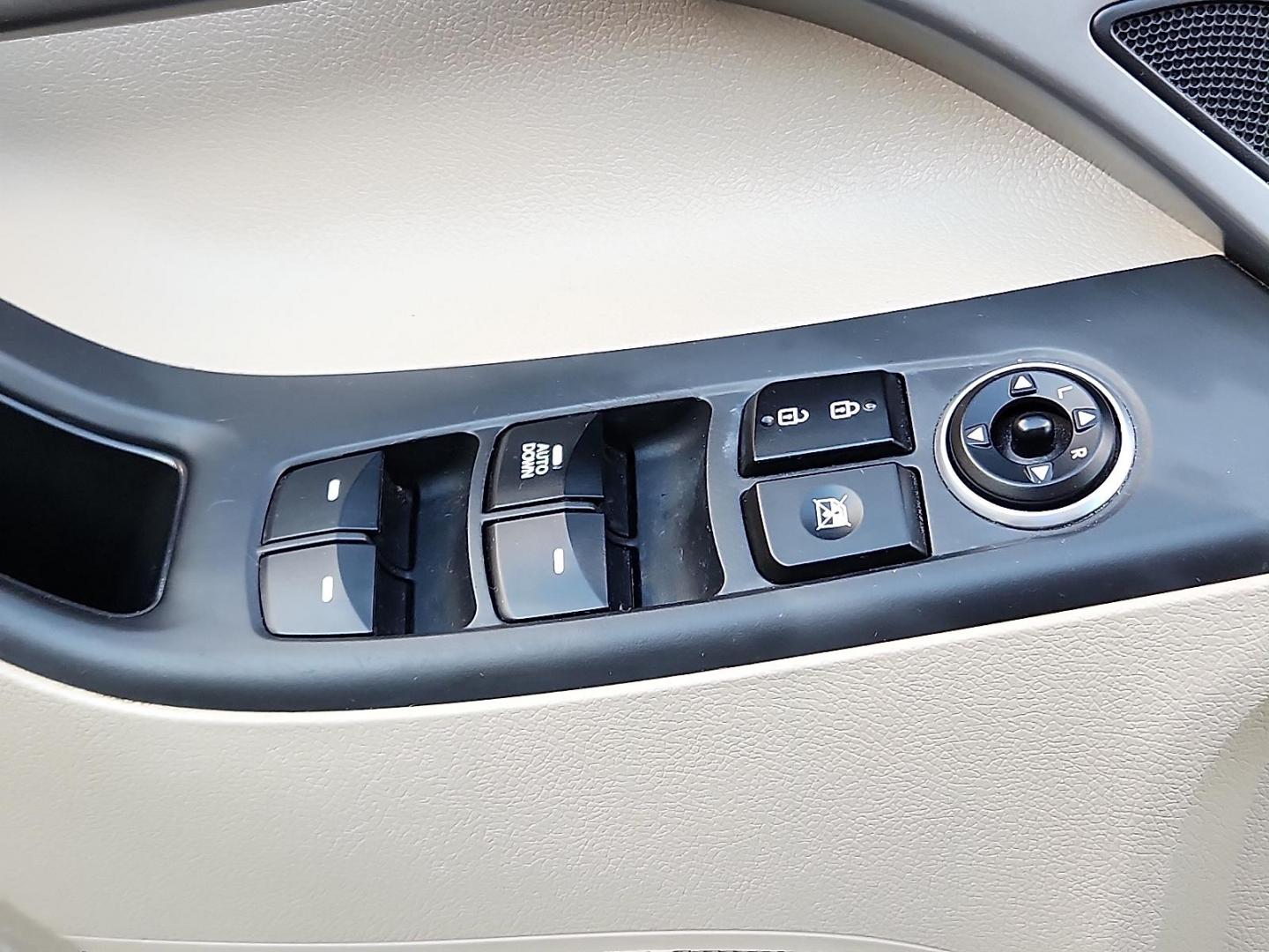 2016 BROWN Hyundai Elantra SE (5NPDH4AE1GH) with an Nu 1.8L I-4 DOHC, D-CVVT variable valve control, regular unleaded, engine with 145HP engine, located at 4711 Ave Q, Lubbock, TX, 79412, (806) 687-2362, 33.551304, -101.855293 - Photo#19