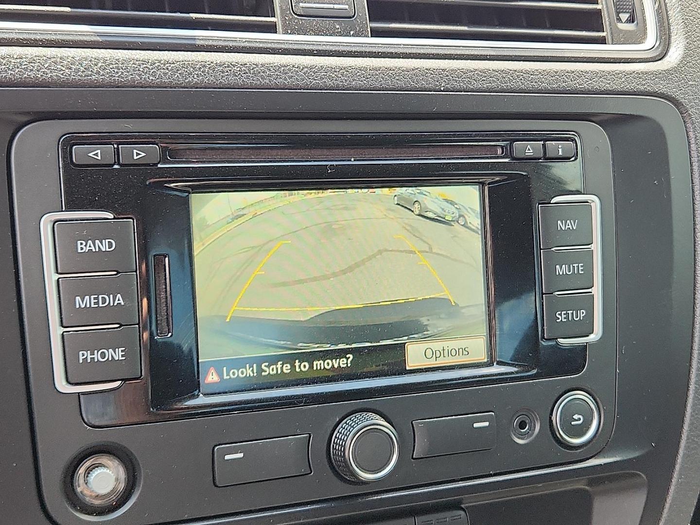 2015 BLACK Volkswagen Jetta 1.8T SE (3VWD17AJ1FM) with an 1.8L I-4 gasoline direct injection, DOHC, variable valve control, intercooled turbo, regular unleaded, engine with 170HP engine, located at 4711 Ave Q, Lubbock, TX, 79412, (806) 687-2362, 33.551304, -101.855293 - Photo#11
