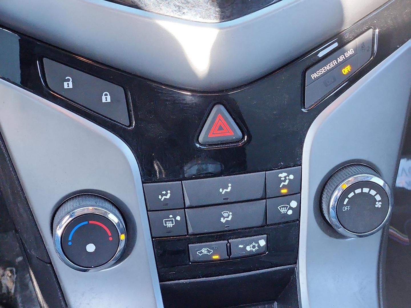 2014 BLUE Chevrolet Cruze 1LT Auto (1G1PC5SBXE7) with an ECOTEC 1.4L I-4 DOHC, VVT variable valve control, intercooled turbo, regular unleaded, engine with 138HP engine, located at 4711 Ave Q, Lubbock, TX, 79412, (806) 687-2362, 33.551304, -101.855293 - Photo#19