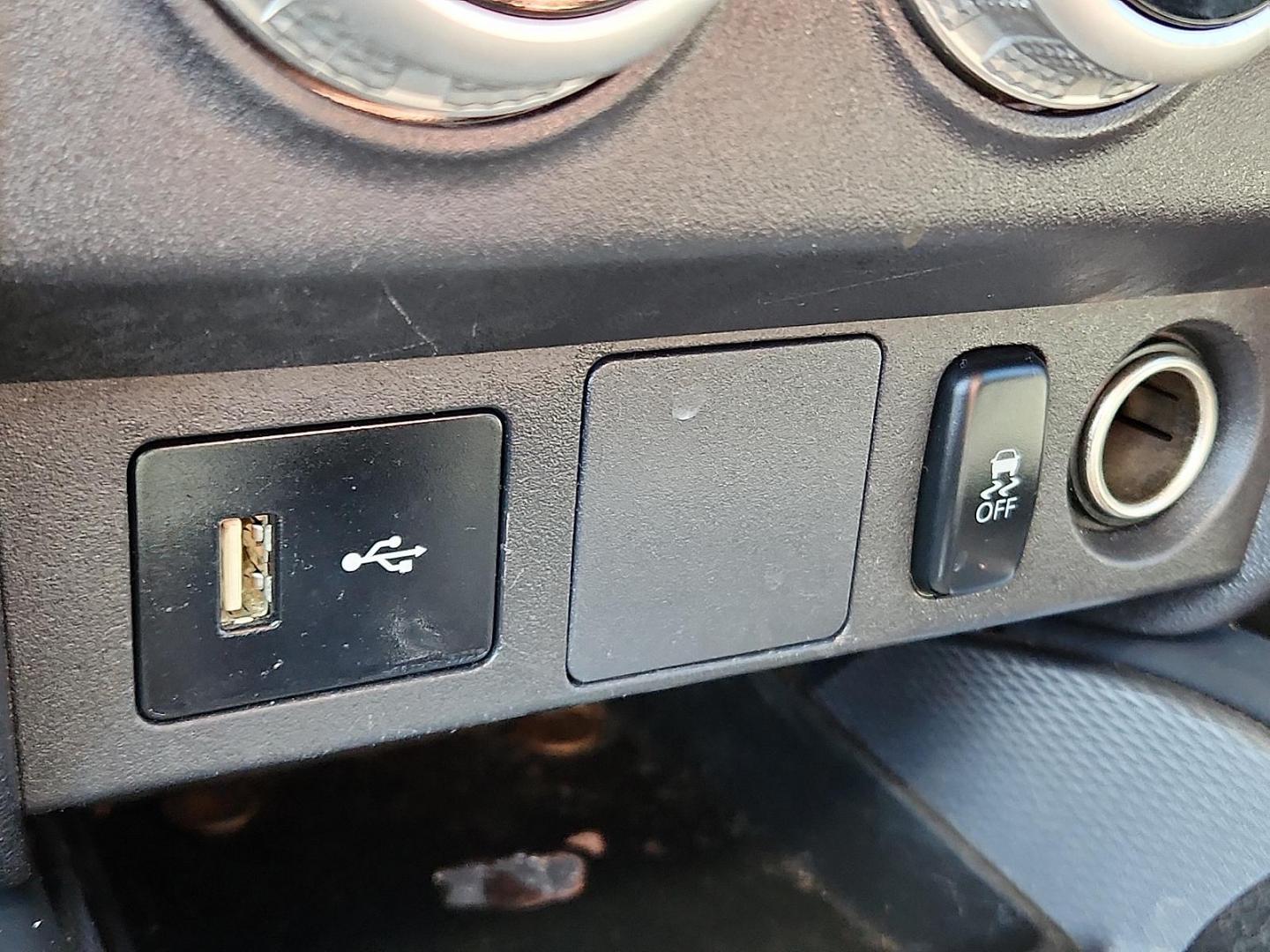 2020 BLACK Mitsubishi Outlander Sport 2.0 ES (JA4AP3AU3LU) with an 2L I-4 DOHC, MIVEC variable valve control, regular unleaded, engine with 148HP engine, located at 4711 Ave Q, Lubbock, TX, 79412, (806) 687-2362, 33.551304, -101.855293 - Photo#18