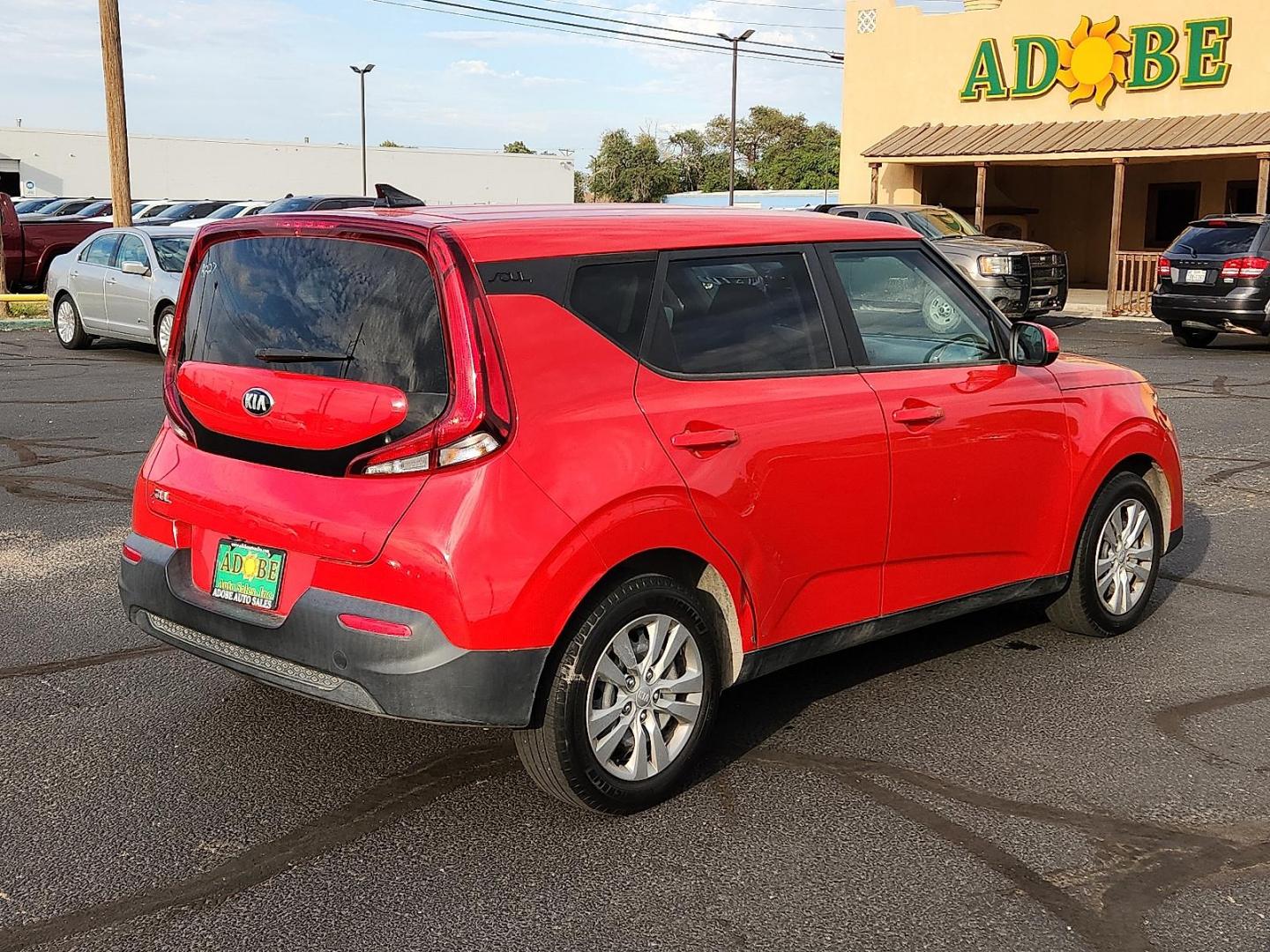 2020 Red Kia Soul LX (KNDJ23AUXL7) with an 2L I-4 DOHC, D-CVVT variable valve control, regular unleaded, engine with 147HP engine, located at 4711 Ave Q, Lubbock, TX, 79412, (806) 687-2362, 33.551304, -101.855293 - Photo#3