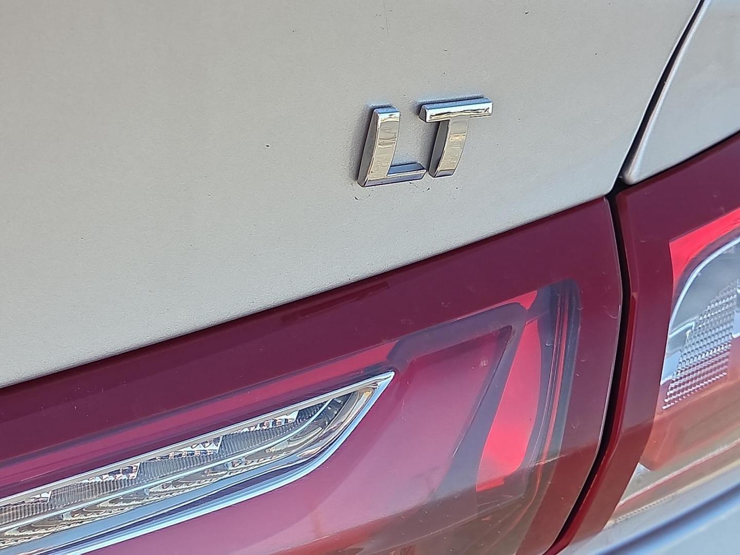 2021 Silver Ice Metallic - GAN /Jet Black - H1T Chevrolet Malibu FWD LT (1G1ZD5ST1MF) with an ECOTEC 1.5L I-4 gasoline direct injection, DOHC, VVT variable valve control, intercooled turbo, regular unleaded, engine with 160HP engine, located at 4711 Ave Q, Lubbock, TX, 79412, (806) 687-2362, 33.551304, -101.855293 - Photo#15