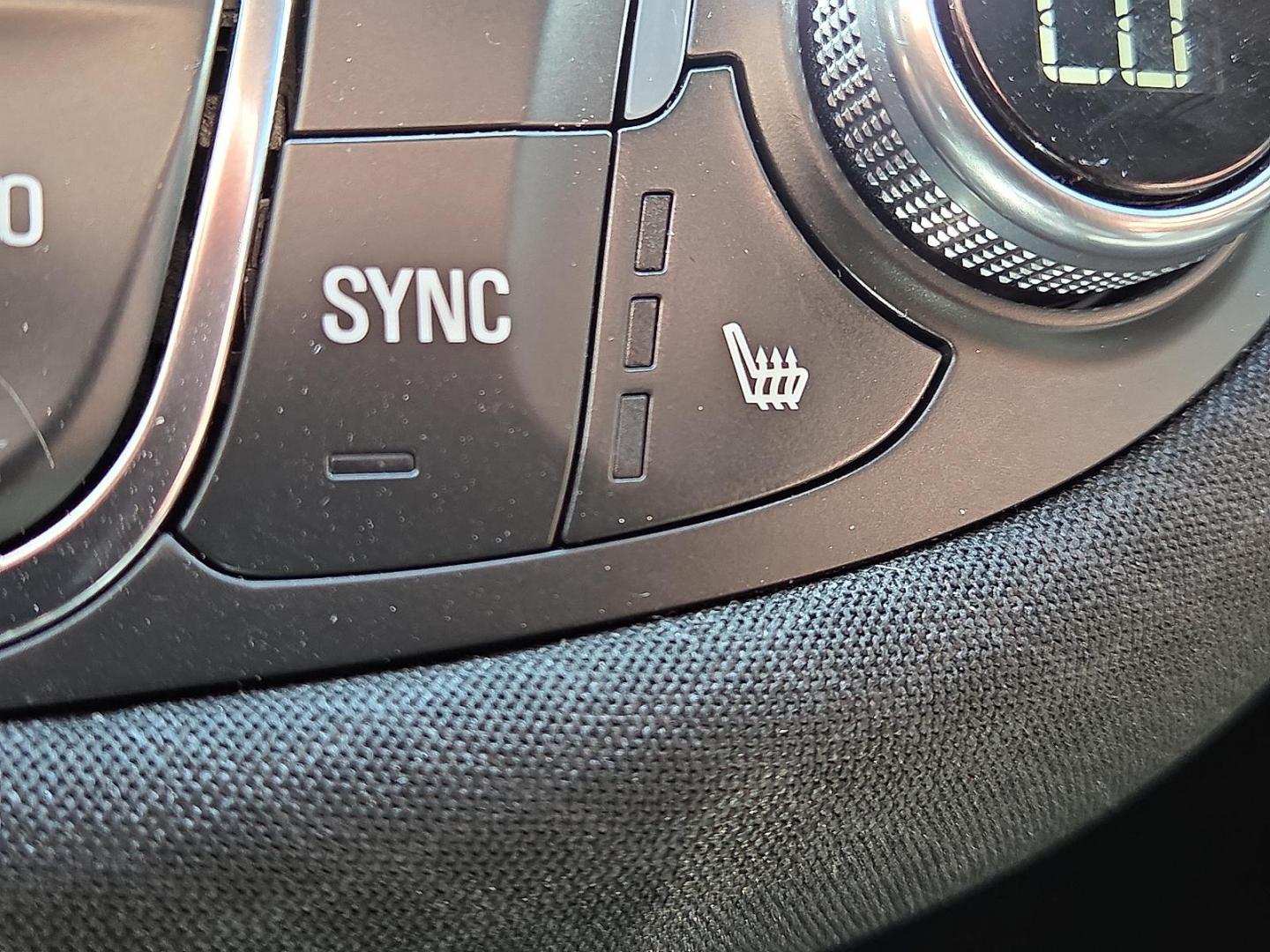 2021 Silver Ice Metallic - GAN /Jet Black - H1T Chevrolet Malibu FWD LT (1G1ZD5ST1MF) with an ECOTEC 1.5L I-4 gasoline direct injection, DOHC, VVT variable valve control, intercooled turbo, regular unleaded, engine with 160HP engine, located at 4711 Ave Q, Lubbock, TX, 79412, (806) 687-2362, 33.551304, -101.855293 - Photo#29