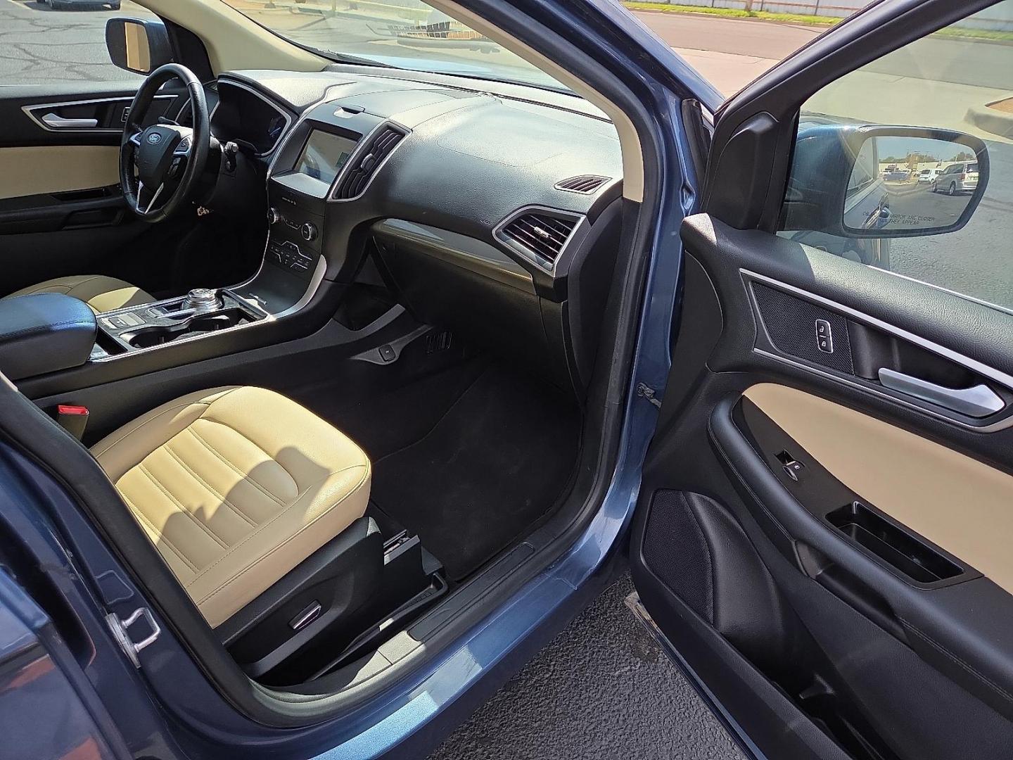 2019 Blue Metallic - FT /Dune - VD Ford Edge SEL (2FMPK3J91KB) with an EcoBoost 2L I-4 gasoline direct injection, DOHC, variable valve control, intercooled turbo, premium unleaded, engine with 250HP engine, located at 4711 Ave Q, Lubbock, TX, 79412, (806) 687-2362, 33.551304, -101.855293 - Photo#11