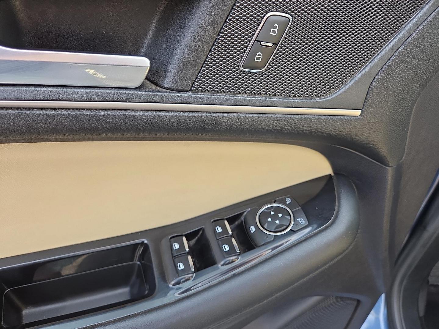 2019 Blue Metallic - FT /Dune - VD Ford Edge SEL (2FMPK3J91KB) with an EcoBoost 2L I-4 gasoline direct injection, DOHC, variable valve control, intercooled turbo, premium unleaded, engine with 250HP engine, located at 4711 Ave Q, Lubbock, TX, 79412, (806) 687-2362, 33.551304, -101.855293 - Photo#21