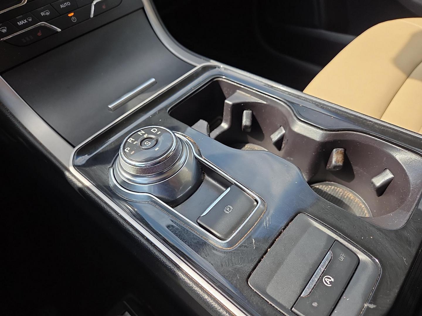 2019 Blue Metallic - FT /Dune - VD Ford Edge SEL (2FMPK3J91KB) with an EcoBoost 2L I-4 gasoline direct injection, DOHC, variable valve control, intercooled turbo, premium unleaded, engine with 250HP engine, located at 4711 Ave Q, Lubbock, TX, 79412, (806) 687-2362, 33.551304, -101.855293 - Photo#25