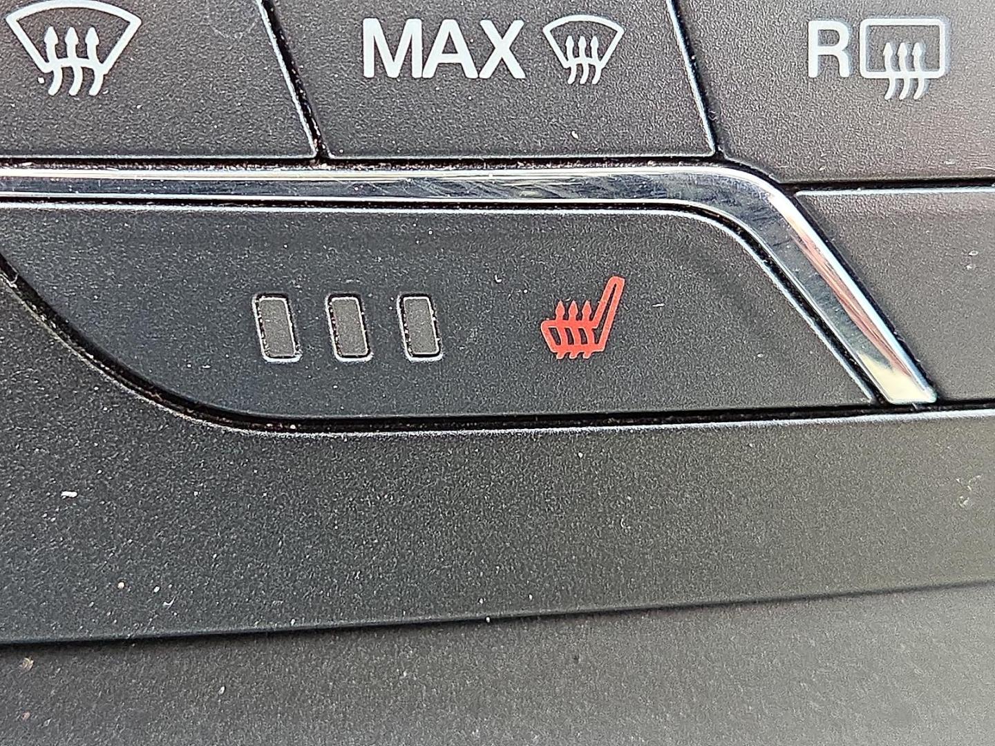 2019 Blue Metallic - FT /Dune - VD Ford Edge SEL (2FMPK3J91KB) with an EcoBoost 2L I-4 gasoline direct injection, DOHC, variable valve control, intercooled turbo, premium unleaded, engine with 250HP engine, located at 4711 Ave Q, Lubbock, TX, 79412, (806) 687-2362, 33.551304, -101.855293 - Photo#27