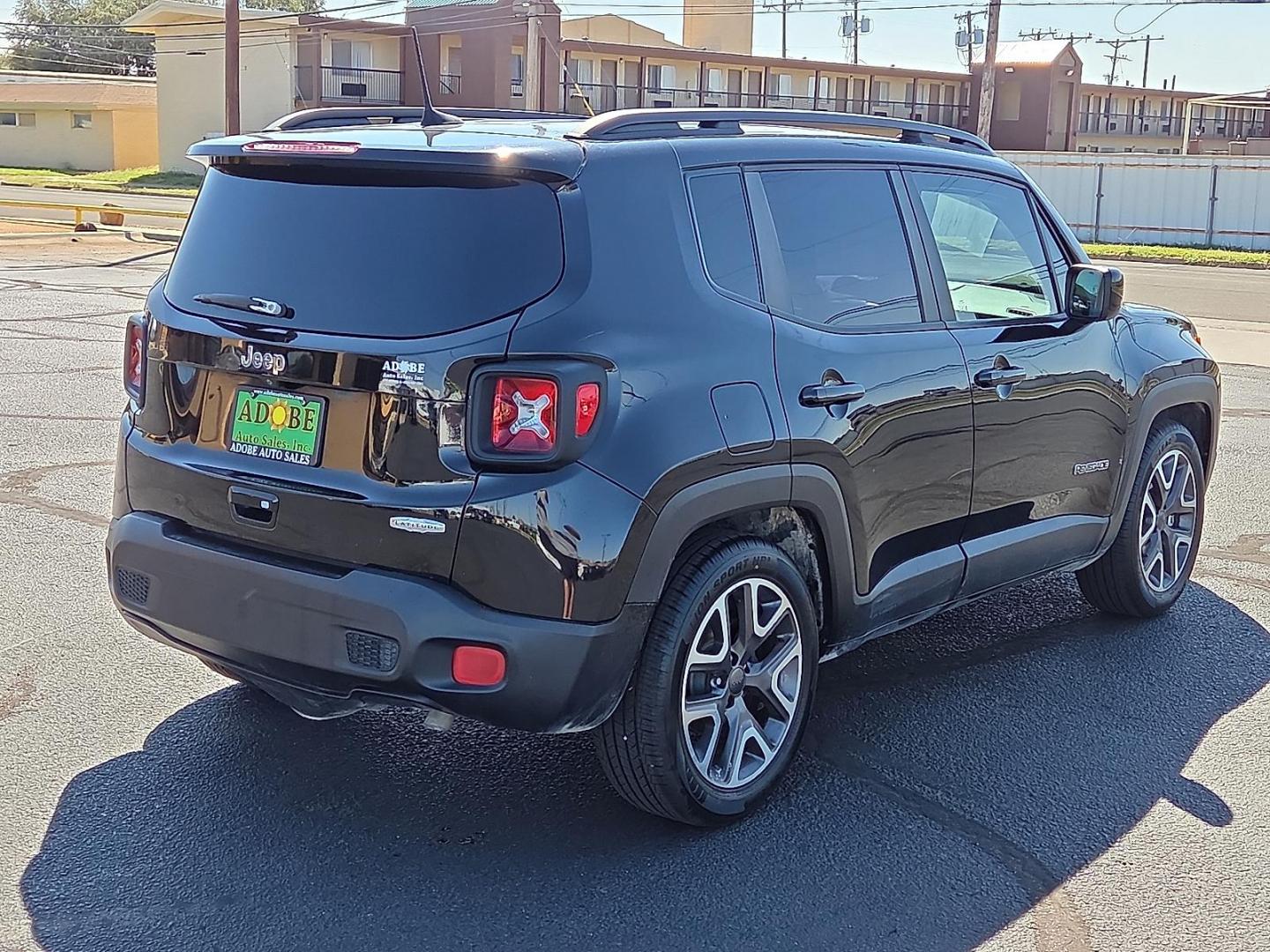 2018 Black /Black - X9 Jeep Renegade Latitude FWD (ZACCJABB9JP) with an Tigershark MultiAir 2.4L I-4 variable valve control, regular unleaded, engine with 180HP engine, located at 4711 Ave Q, Lubbock, TX, 79412, (806) 687-2362, 33.551304, -101.855293 - Photo#4