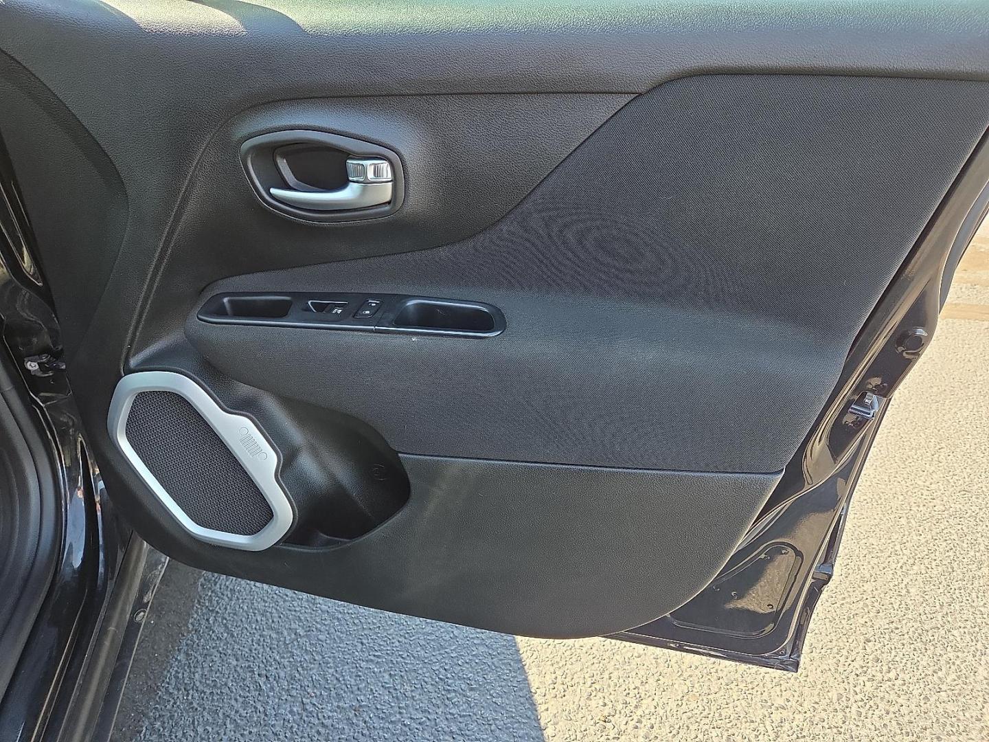 2018 Black /Black - X9 Jeep Renegade Latitude FWD (ZACCJABB9JP) with an Tigershark MultiAir 2.4L I-4 variable valve control, regular unleaded, engine with 180HP engine, located at 4711 Ave Q, Lubbock, TX, 79412, (806) 687-2362, 33.551304, -101.855293 - Photo#11