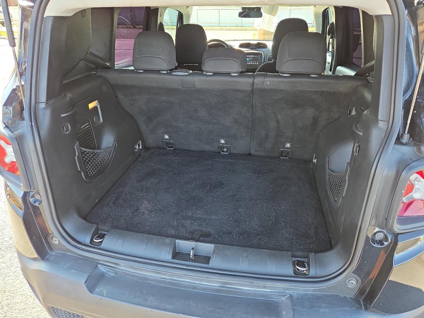 2018 Black /Black - X9 Jeep Renegade Latitude FWD (ZACCJABB9JP) with an Tigershark MultiAir 2.4L I-4 variable valve control, regular unleaded, engine with 180HP engine, located at 4711 Ave Q, Lubbock, TX, 79412, (806) 687-2362, 33.551304, -101.855293 - Photo#13