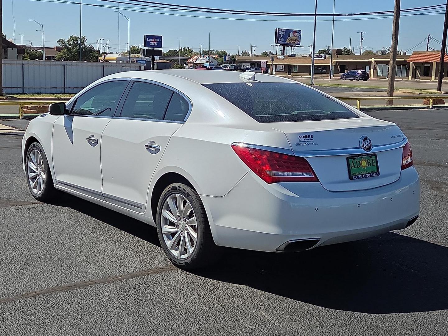 2015 White Frost Tricoat - G1W /Light Neutral/Cocoa Accents - H1V Buick LaCrosse Leather (1G4GB5G32FF) with an 3.6L V-6 gasoline direct injection, DOHC, variable valve control, regular unleaded, engine with 304HP engine, located at 4711 Ave Q, Lubbock, TX, 79412, (806) 687-2362, 33.551304, -101.855293 - Photo#2