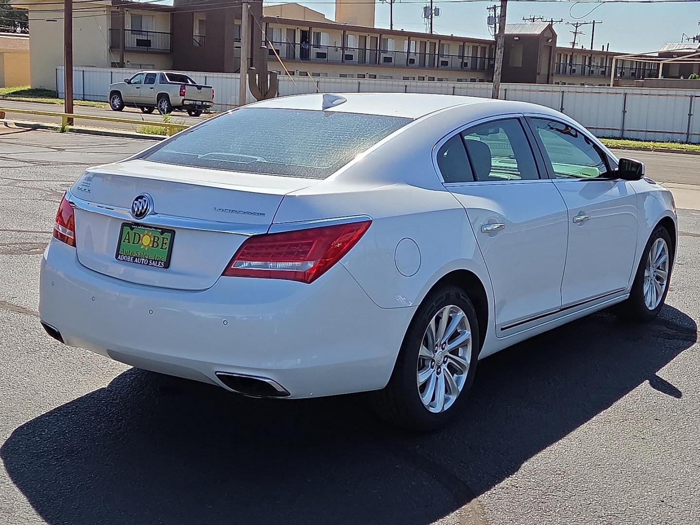2015 White Frost Tricoat - G1W /Light Neutral/Cocoa Accents - H1V Buick LaCrosse Leather (1G4GB5G32FF) with an 3.6L V-6 gasoline direct injection, DOHC, variable valve control, regular unleaded, engine with 304HP engine, located at 4711 Ave Q, Lubbock, TX, 79412, (806) 687-2362, 33.551304, -101.855293 - Photo#4