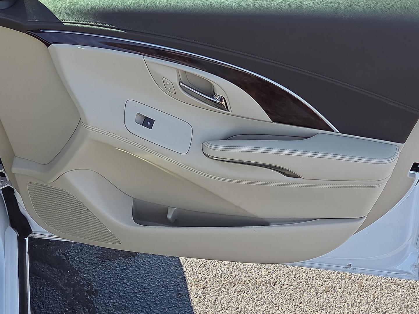 2015 White Frost Tricoat - G1W /Light Neutral/Cocoa Accents - H1V Buick LaCrosse Leather (1G4GB5G32FF) with an 3.6L V-6 gasoline direct injection, DOHC, variable valve control, regular unleaded, engine with 304HP engine, located at 4711 Ave Q, Lubbock, TX, 79412, (806) 687-2362, 33.551304, -101.855293 - Photo#13