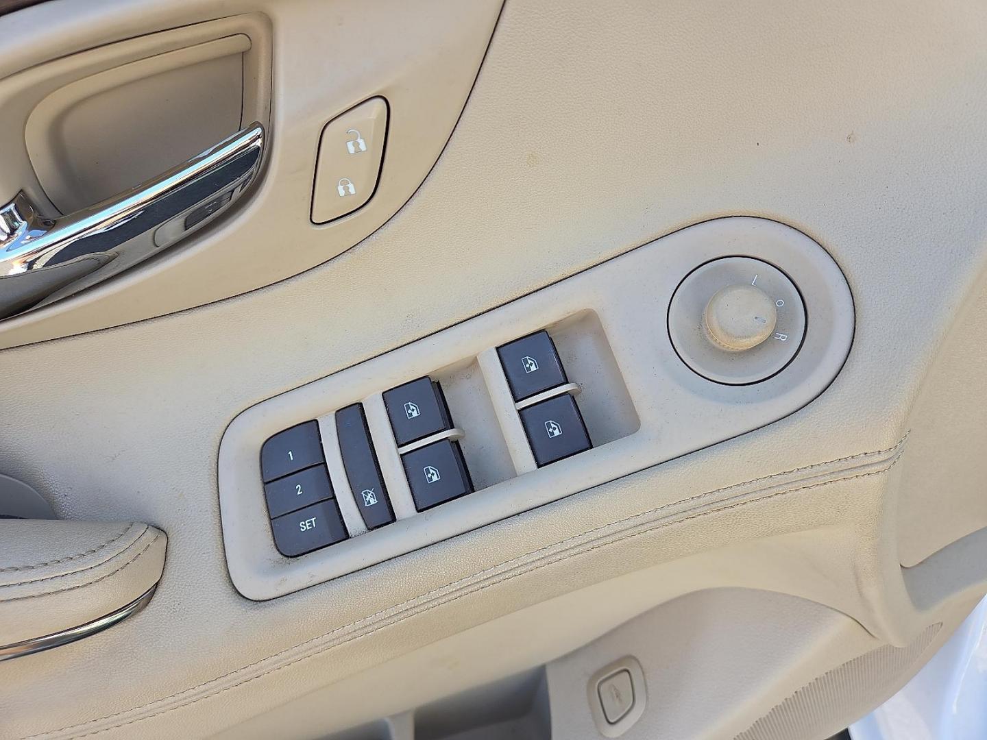 2015 White Frost Tricoat - G1W /Light Neutral/Cocoa Accents - H1V Buick LaCrosse Leather (1G4GB5G32FF) with an 3.6L V-6 gasoline direct injection, DOHC, variable valve control, regular unleaded, engine with 304HP engine, located at 4711 Ave Q, Lubbock, TX, 79412, (806) 687-2362, 33.551304, -101.855293 - Photo#21