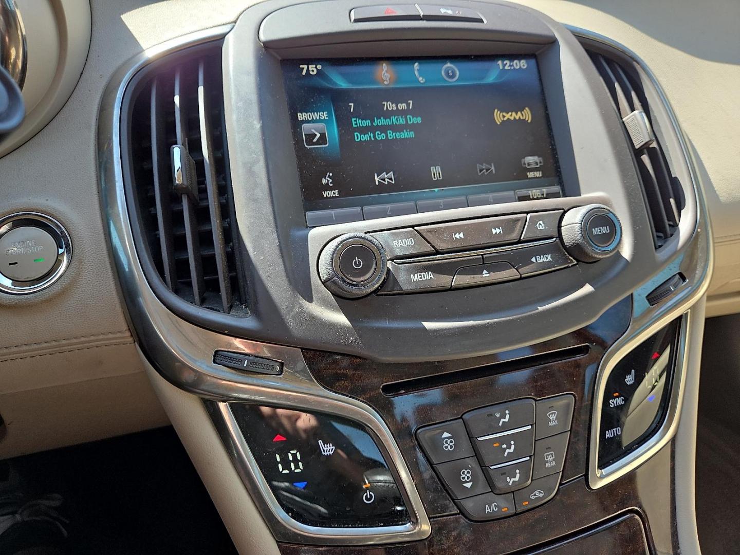 2015 White Frost Tricoat - G1W /Light Neutral/Cocoa Accents - H1V Buick LaCrosse Leather (1G4GB5G32FF) with an 3.6L V-6 gasoline direct injection, DOHC, variable valve control, regular unleaded, engine with 304HP engine, located at 4711 Ave Q, Lubbock, TX, 79412, (806) 687-2362, 33.551304, -101.855293 - Photo#25