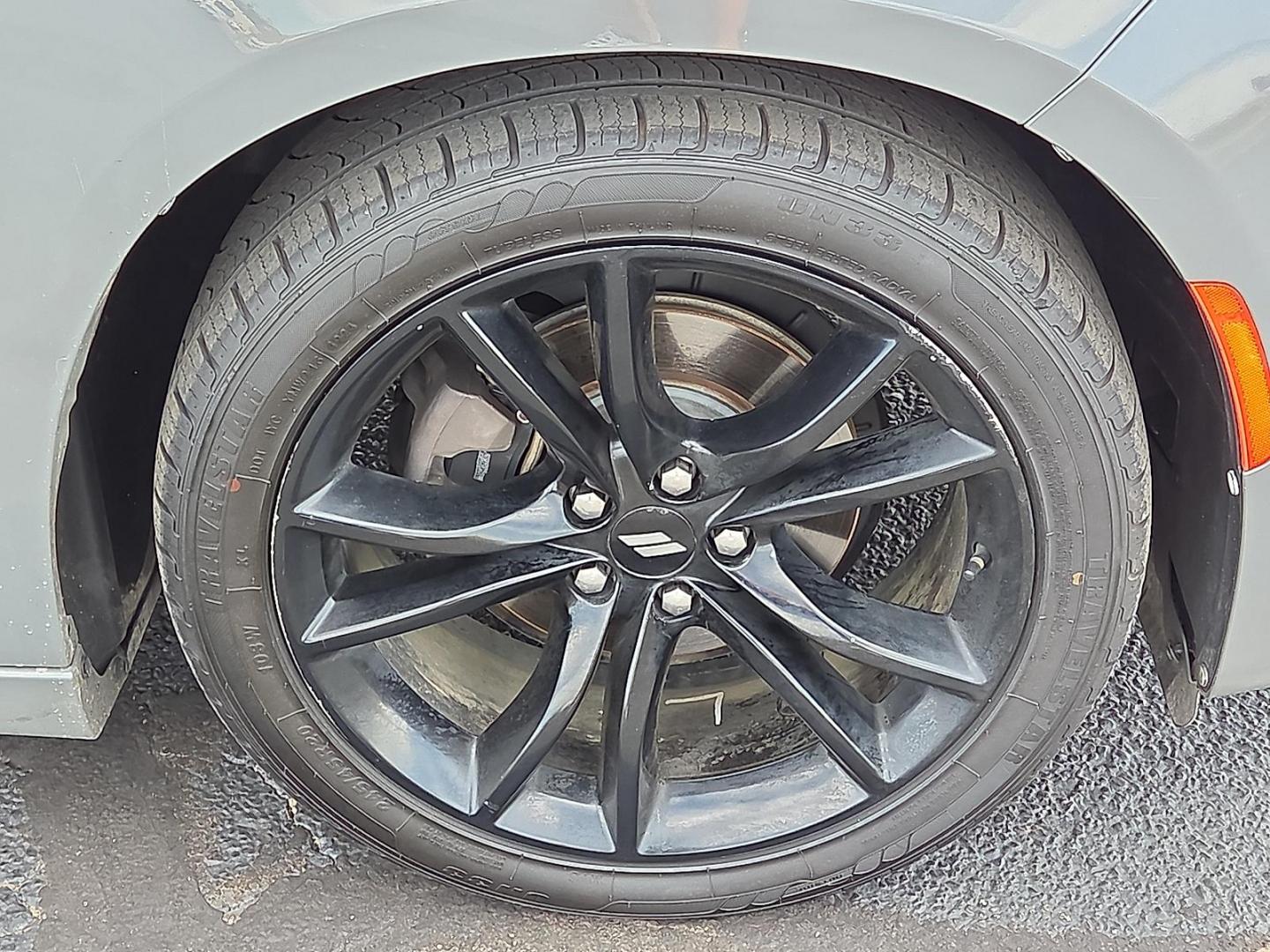 2018 Destroyer Gray Clearcoat - PDN /Black - X9 Dodge Charger SXT RWD (2C3CDXBG3JH) with an Pentastar 3.6L V-6 DOHC, variable valve control, regular unleaded, engine with 292HP engine, located at 4711 Ave Q, Lubbock, TX, 79412, (806) 687-2362, 33.551304, -101.855293 - Photo#9